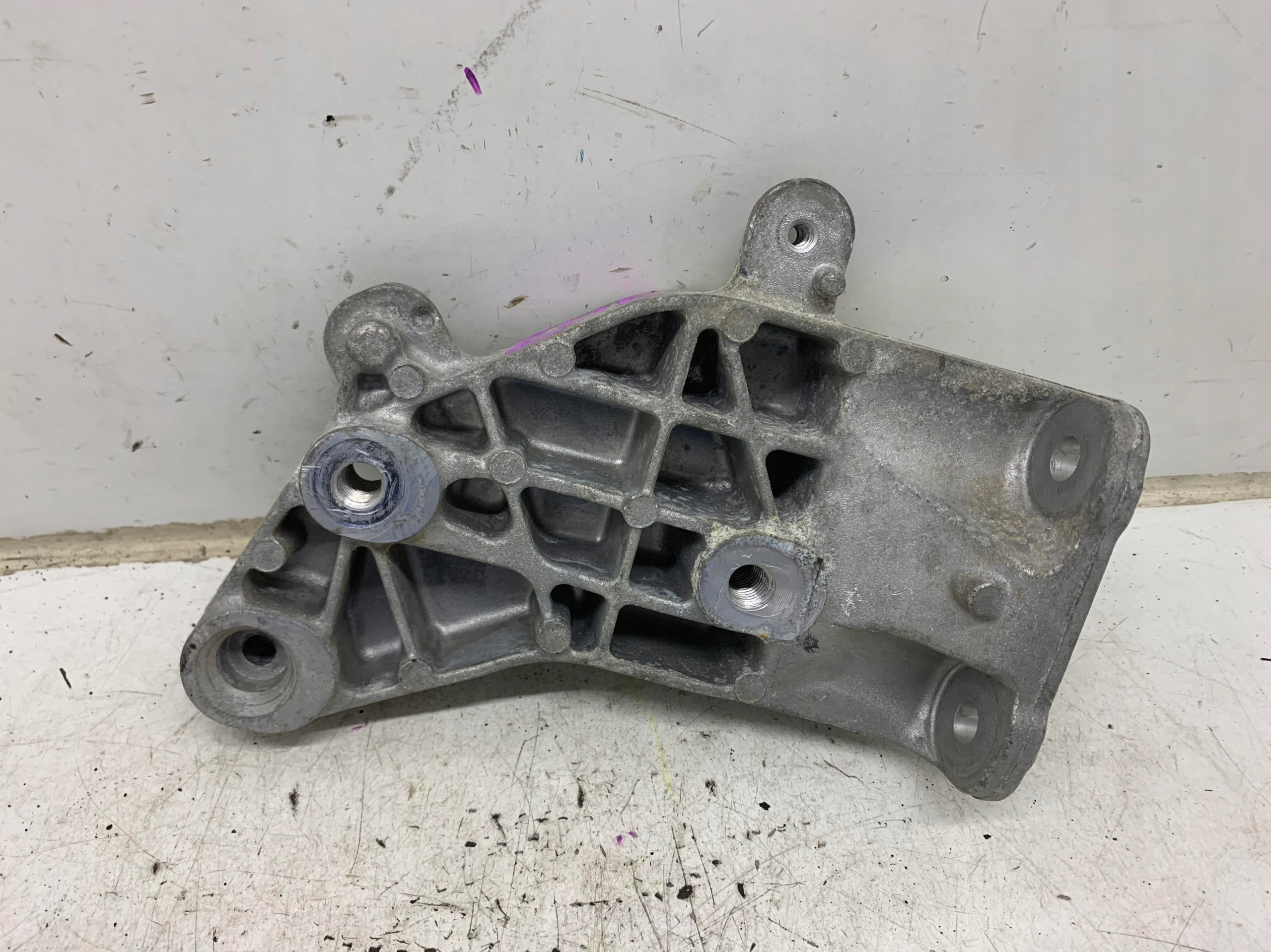 holder engine mount 113327332R RENAULT ZOE 12-24