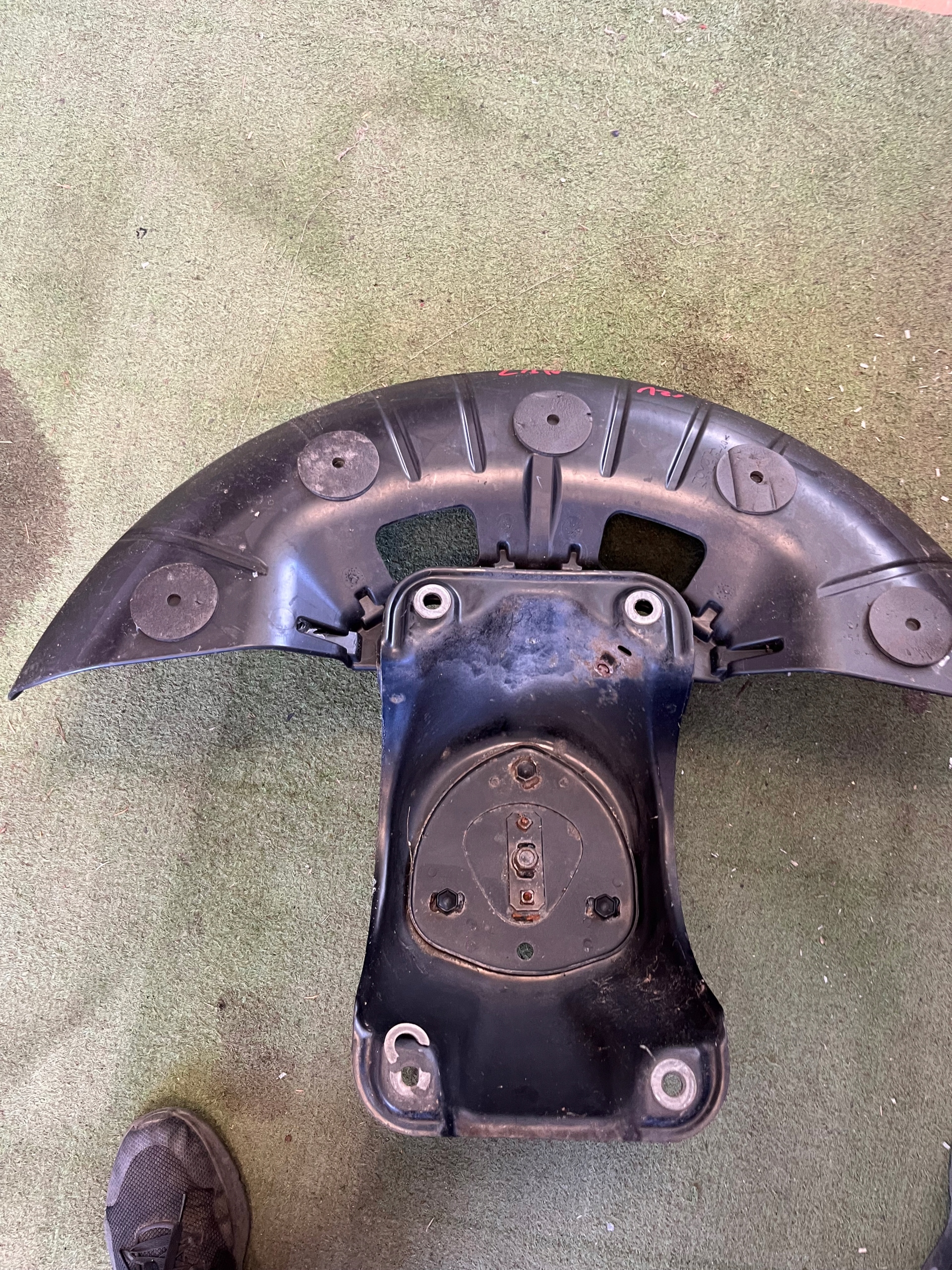 MOCOWANIE KOŁA ZAPASOWEGO TOYOTA LAND CRUISER 120