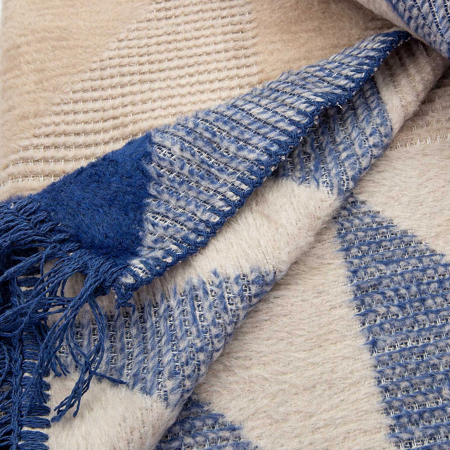 CIEPŁY KOC 150X200 Z FRĘDZLAMI NARZUTA NA ŁÓŻKO PLED BAWEŁNA WZORY MIĘKKI Marka inna