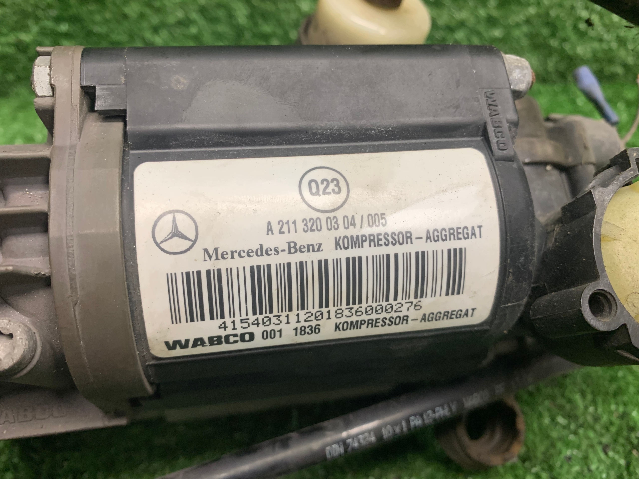 bella ! MERCEDES W211 W219 pompa compressore sospensioni AIRMATIC 2113200304