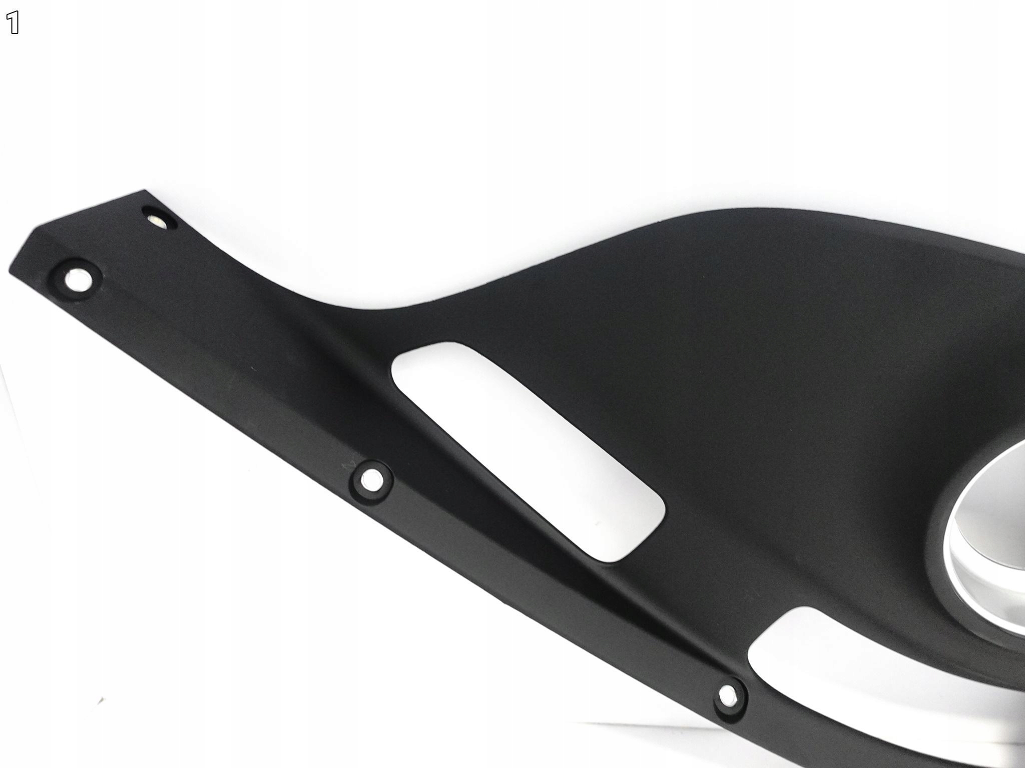 FERRARI 296 GTB F171 22- OSŁONA PŁYTA MASKOWNICA POD MASKĘ KLAPĘ LEWA TYŁ Numer katalogowy części 885386