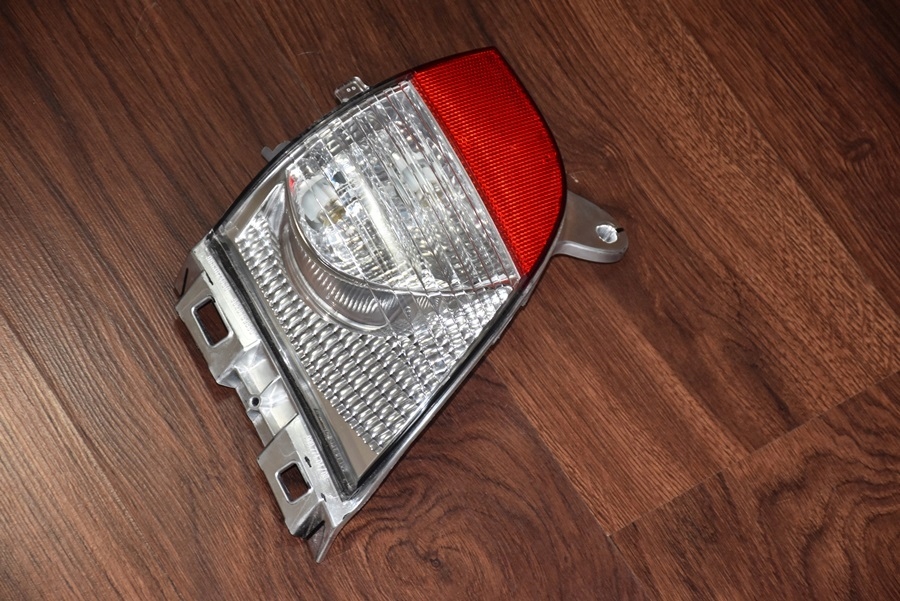 LAMPA ŚWIATŁA WSTECZNEGO CITROEN C3 II AIRCROSS EU Źródło światła Tradycyjne / halogenowe