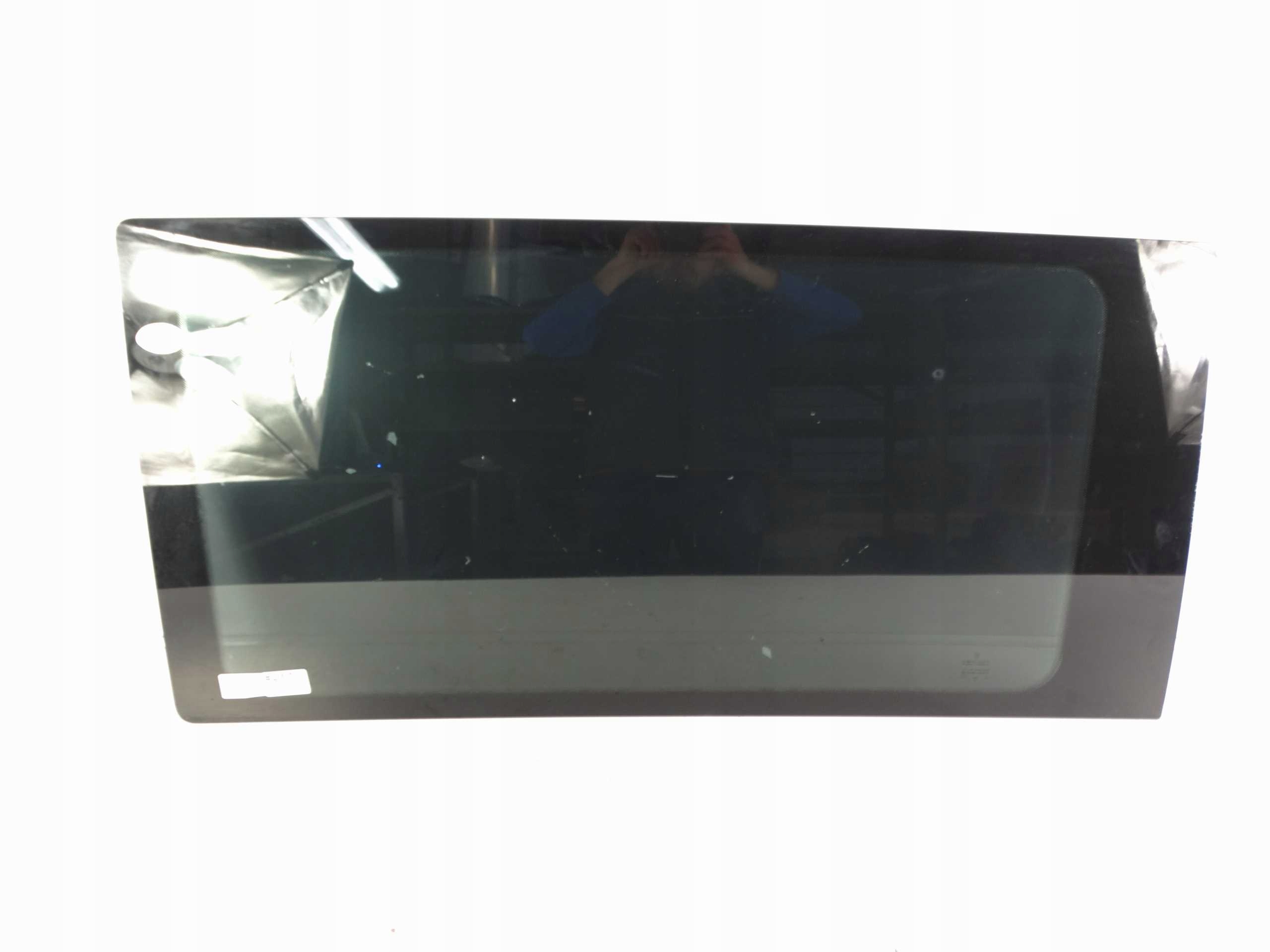 Mercedes VITO W639 SZYBA BOCZNA LEWY TYL TYLNA Color black
