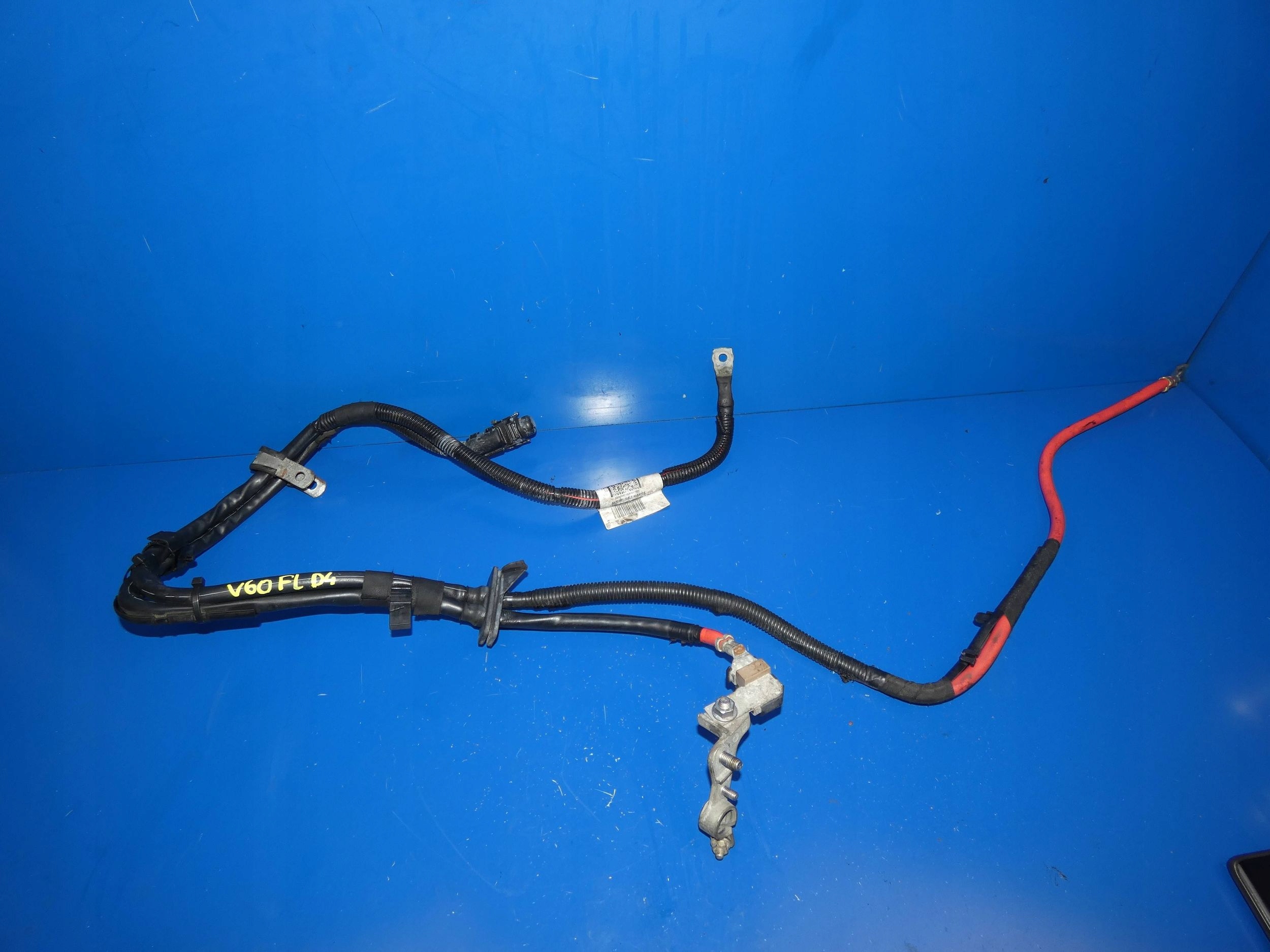 VOLVO V60 and S60 II XC60 terminal plus plus wiring KABEL