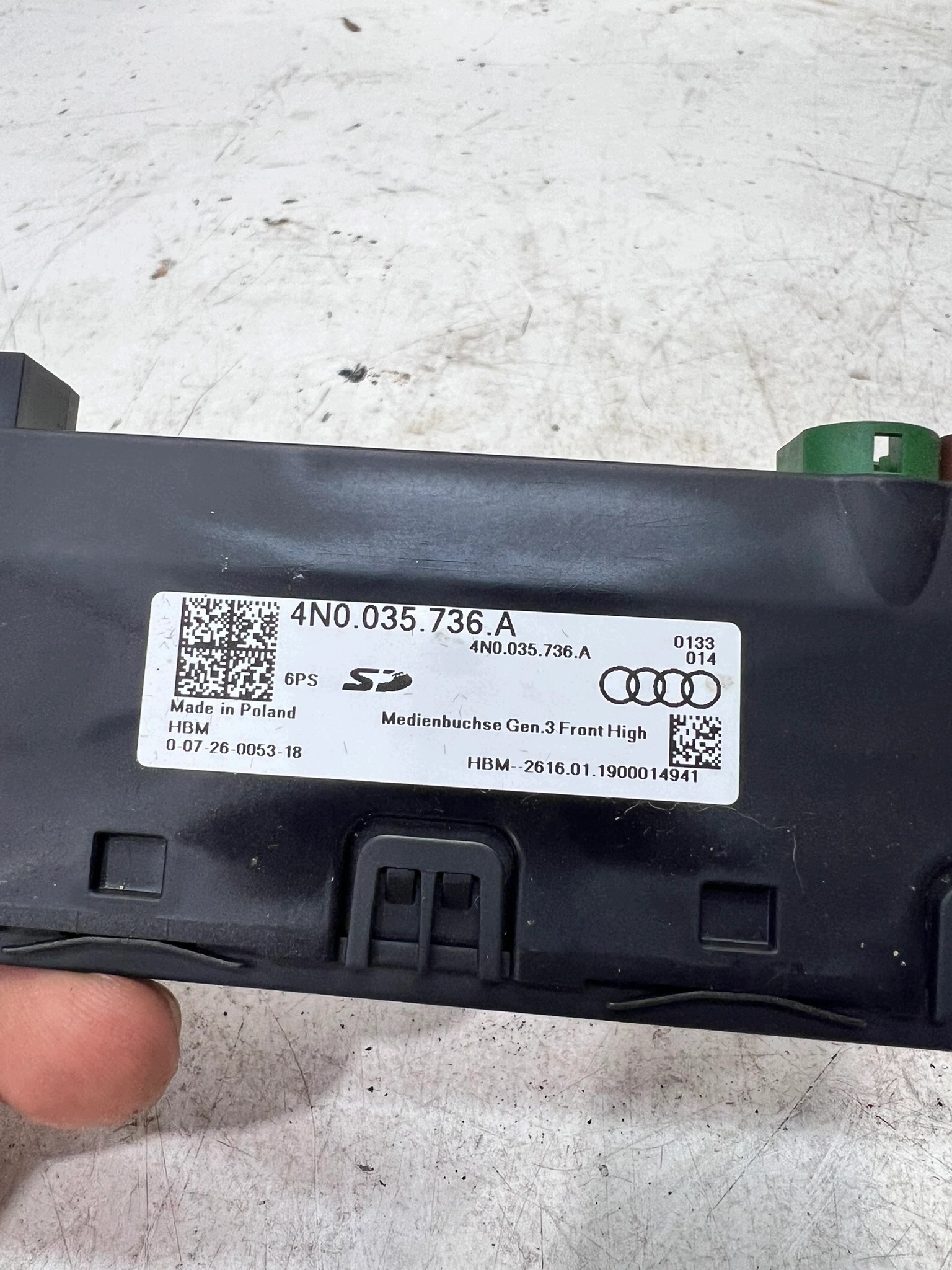 adapter PORT SIM SD 2X USB AUDI A6 C8 4N0035736A