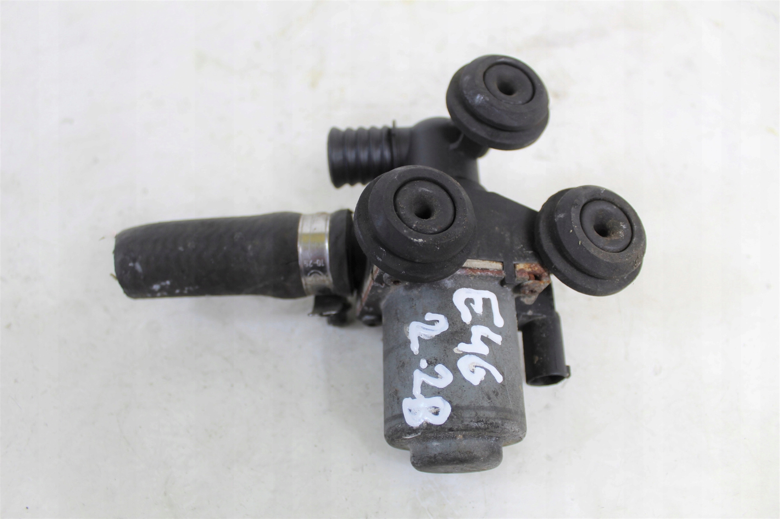 ELEKTROZAWÓR ZAWÓR WODY BMW E46 X3 E83 4111036