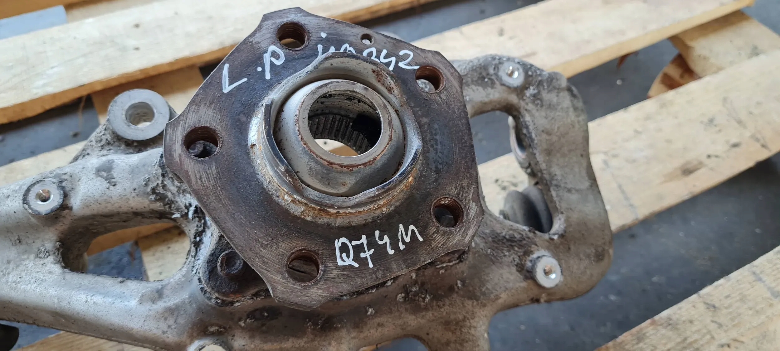 Q7 4M II swing left left front front 4M0407559 4M0407241J