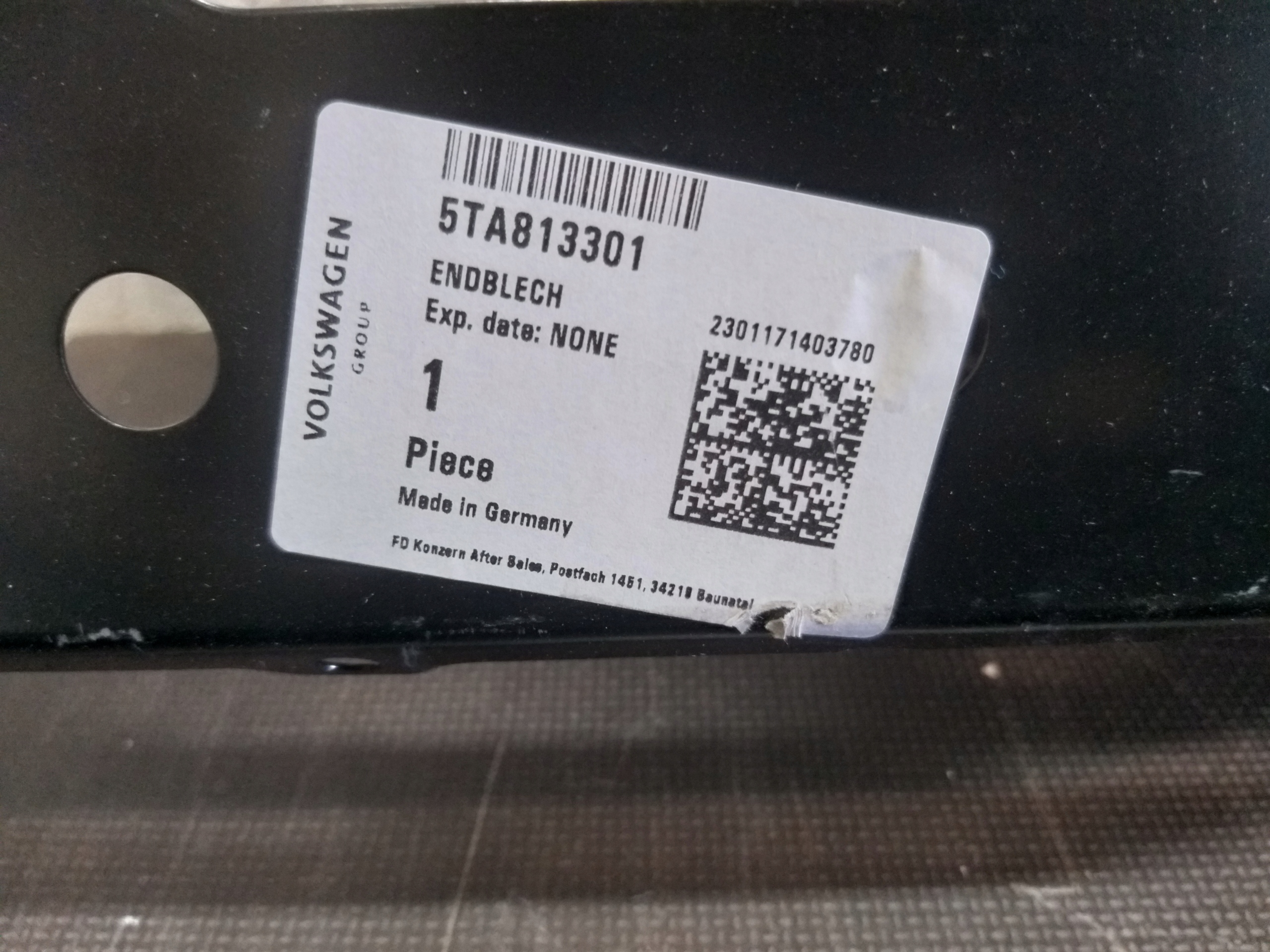 PAS TYŁ VW TOURAN 15- 5TA813309A Numer katalogowy części 5TA813309A