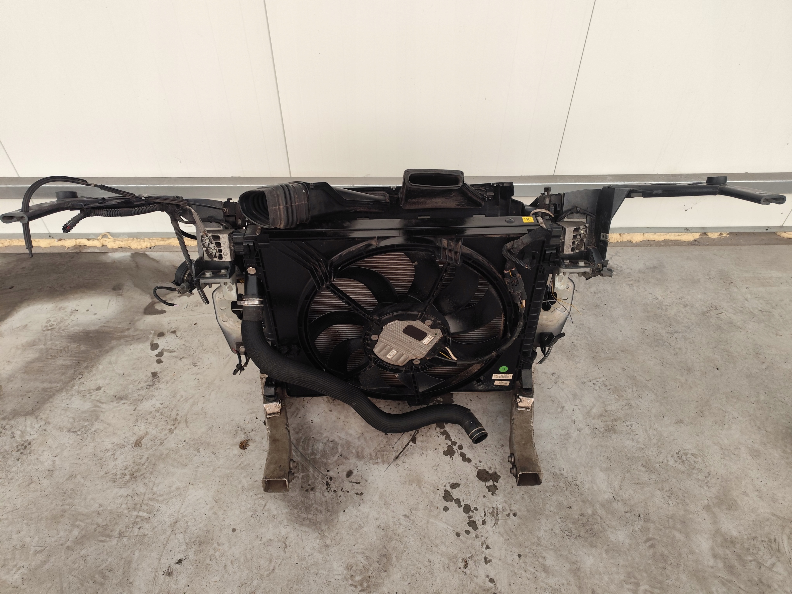 MASERATI LEVANTE 3.0D support panel for radiators radiator DEMONTAZ