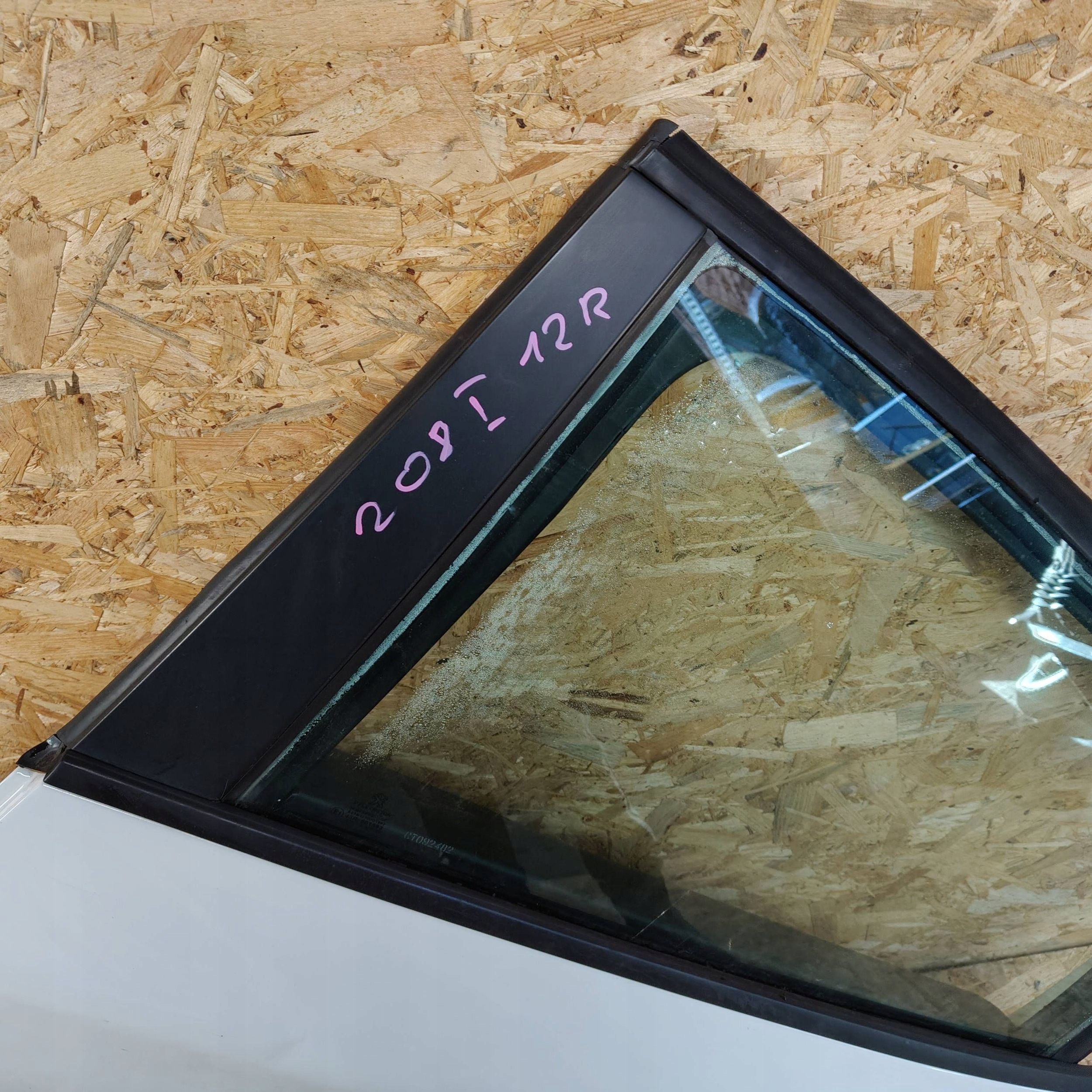 door rear. rear part side left Peugeot 208 and
