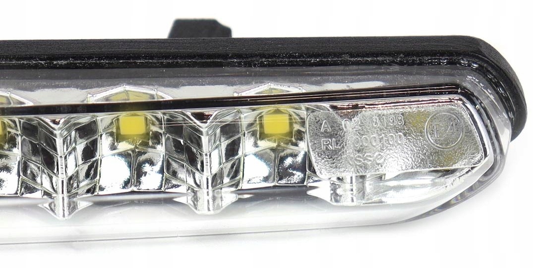 ŚWIATŁA LED DZIENNE DO JAZDY DZIENNEJ BIAŁE LED DRL 12/24V HOMOLOGACJA Numer katalogowy części 01266/30410