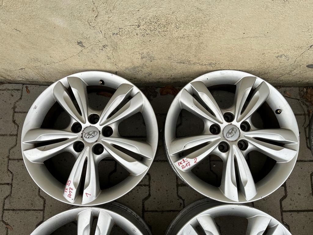 HYUNDAI IX35 ORYGINALNE discs aluminium R17 2011