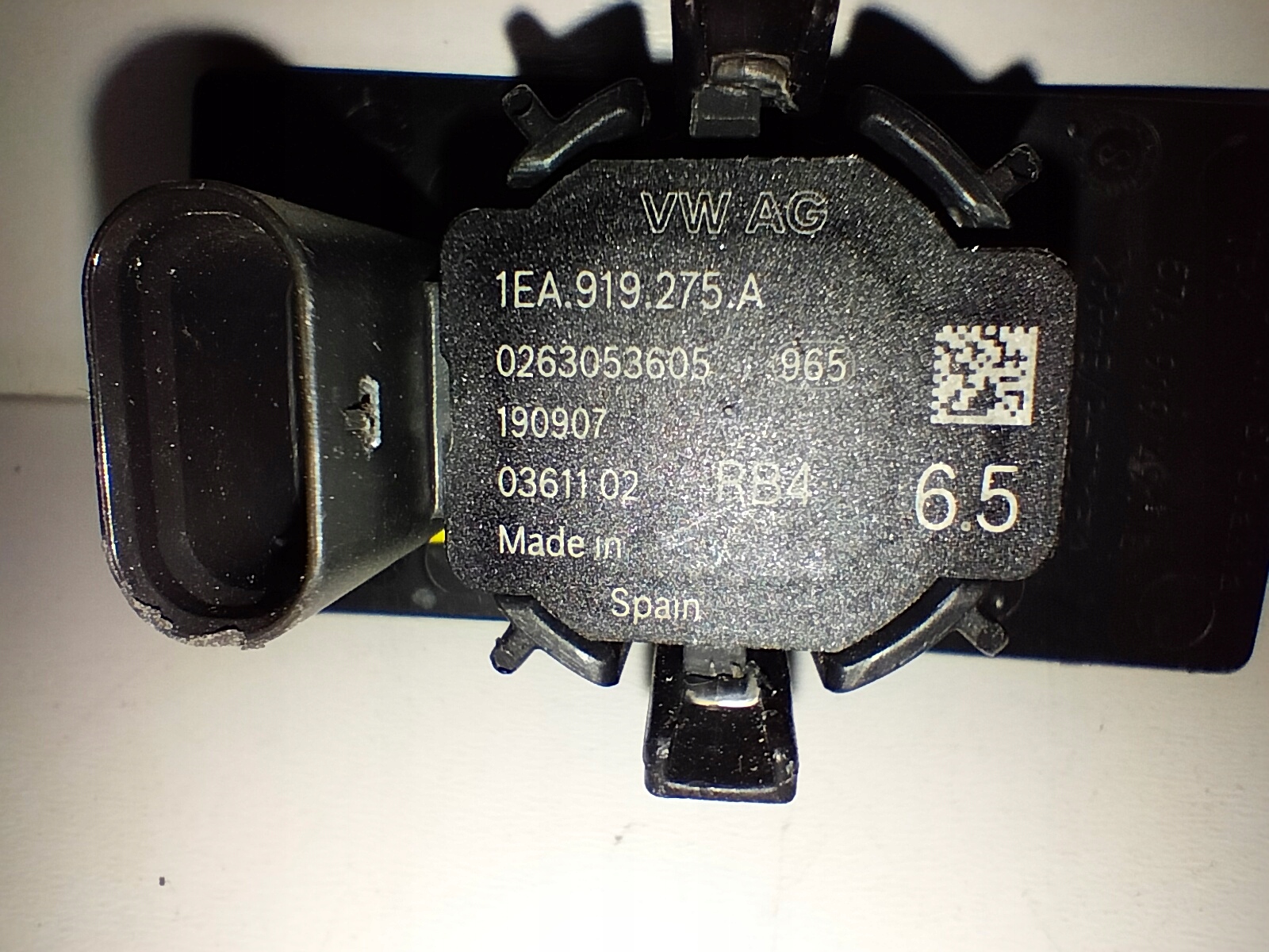 SENSOR PARKEN PDC LINKS SKODA KAROQ LIFT 21