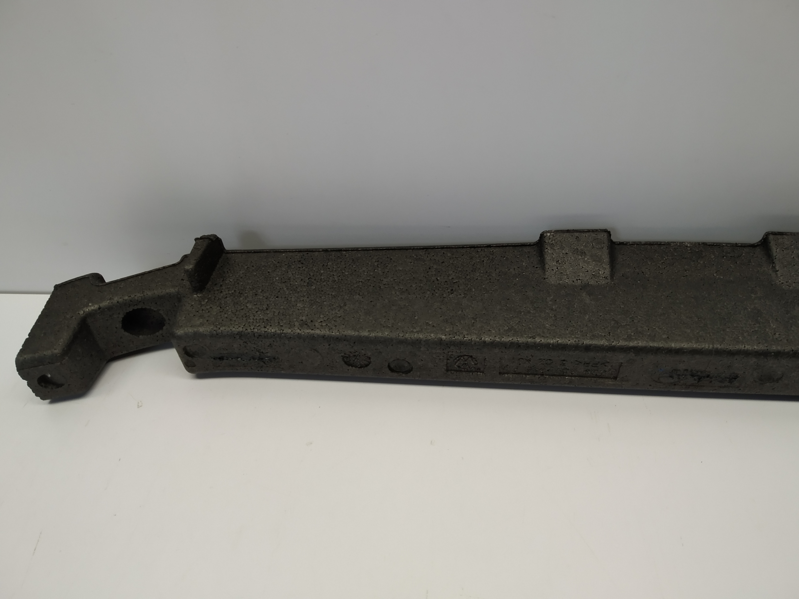 GOLF VII 7 ABSORBER ASSORBITORE PARAURTI ANTERIORE RINFORZO PARAURTI