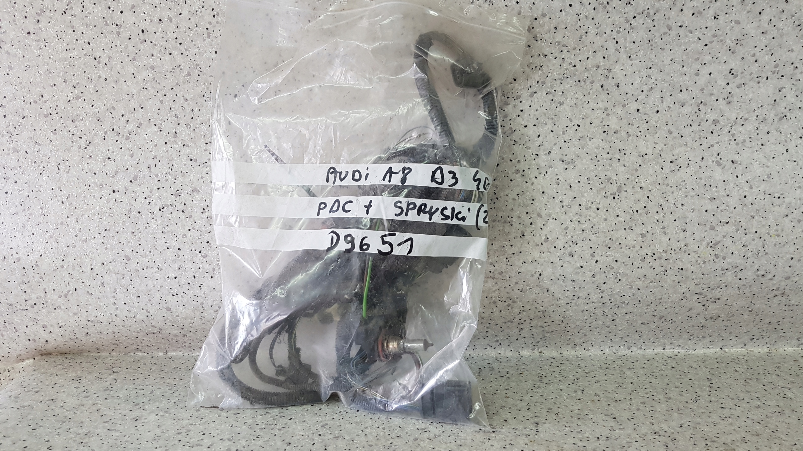 AUDI A8 D3 bundle of the parking PDC +washers front 9651