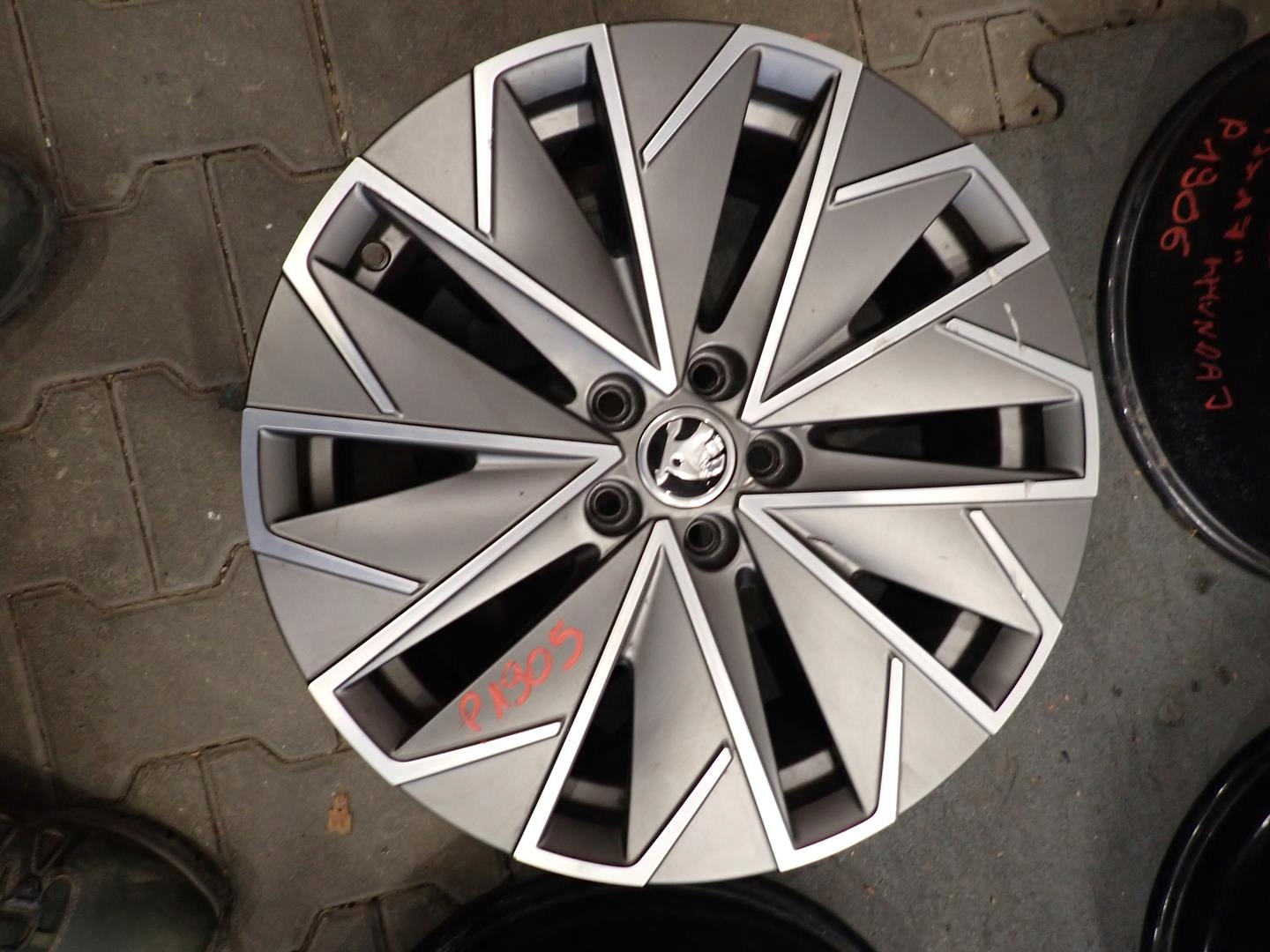 disk disk SKODA 658 5x100 ET40 6,5J 17" 658601025F