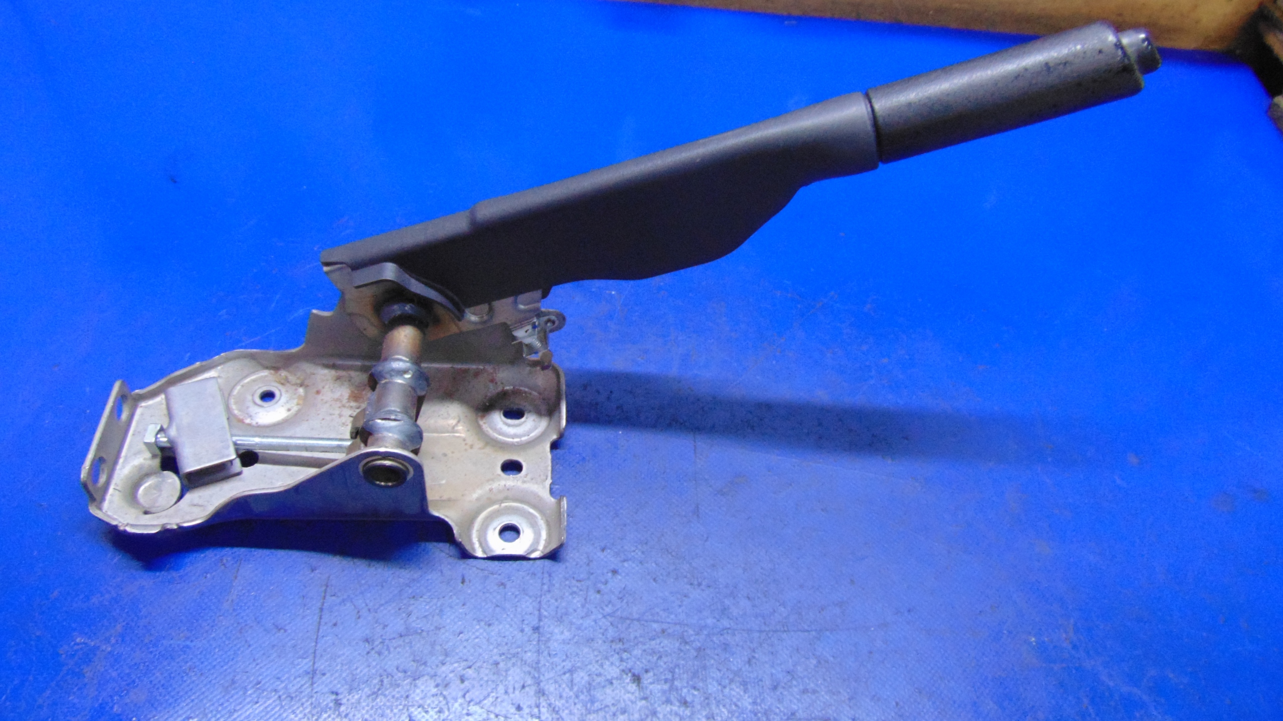 páčka elektrická brzda RENAULT KANGOO II LIFT 08-21 ROK