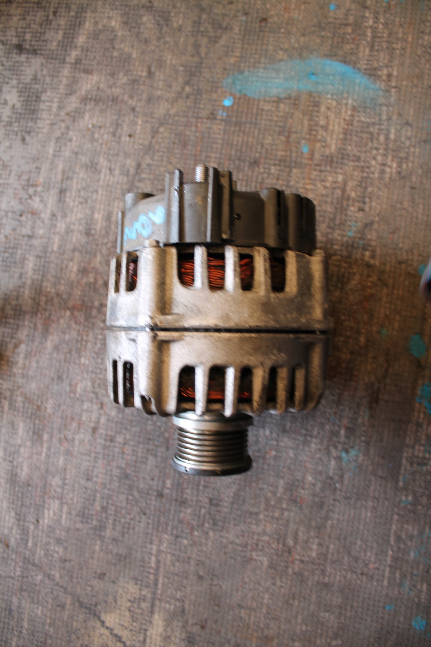 3506. ALTERNATOR AUDI 04L903017A