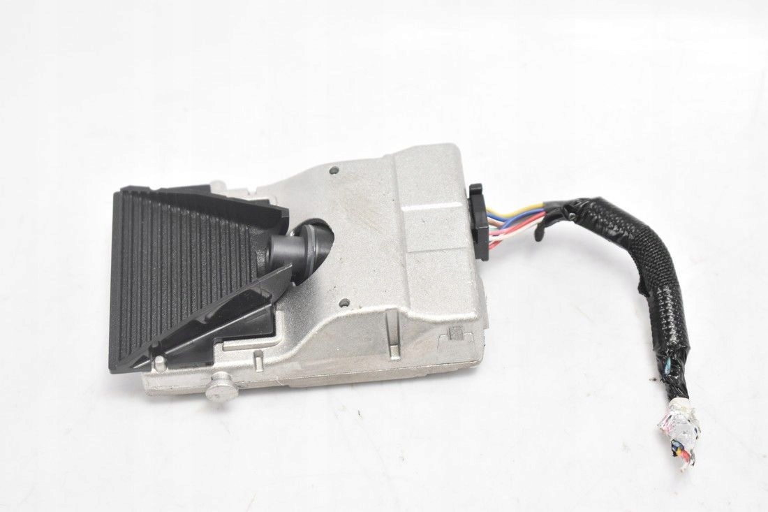 ASYSTENT PASA RADAR 36170 TAR E220 M1 JAZZ IV 15