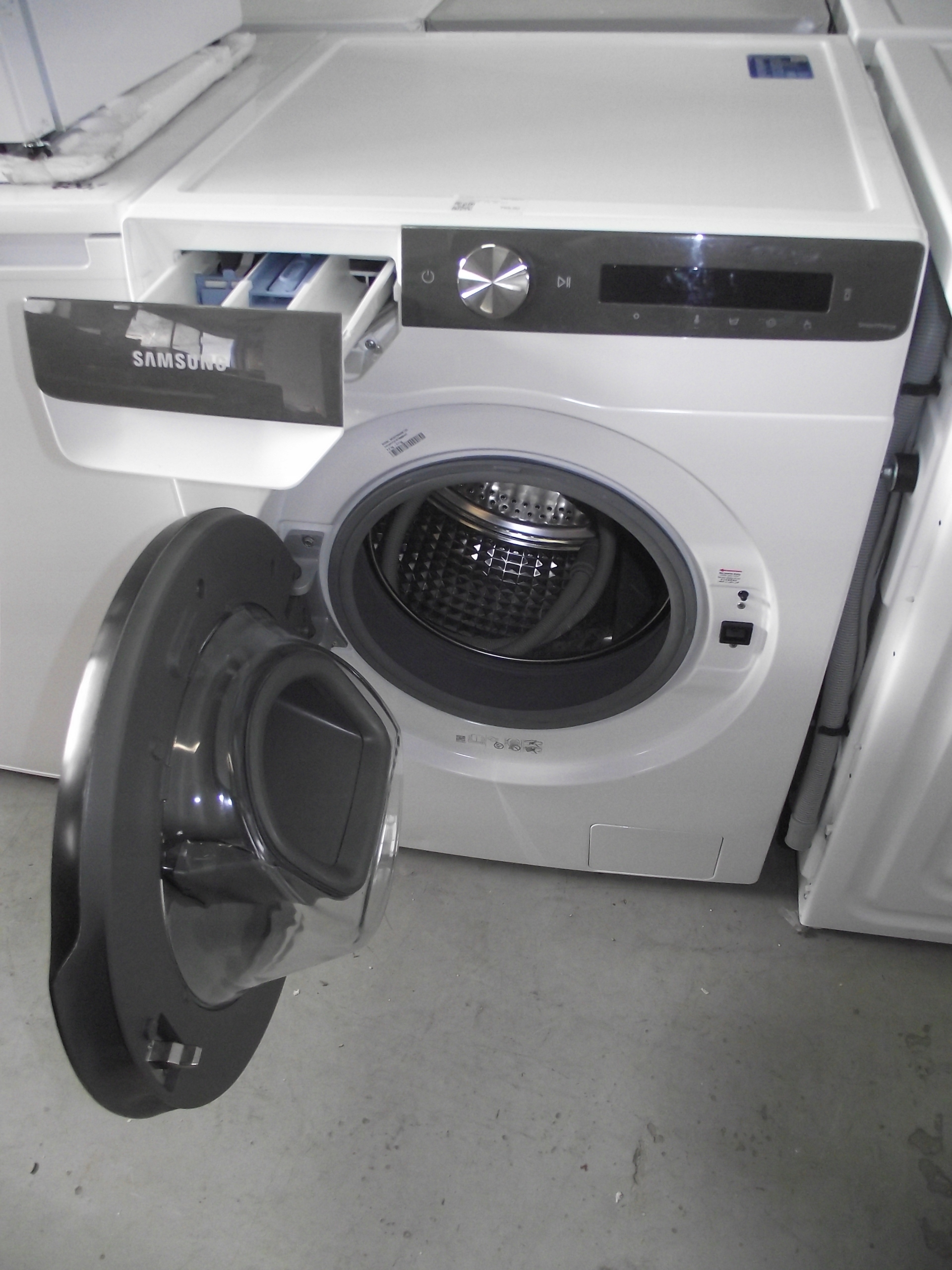 Pralko-suszarka Samsung WD80T554ABT, 8 kg, 1400 obr/min, AddWash Marka Samsung