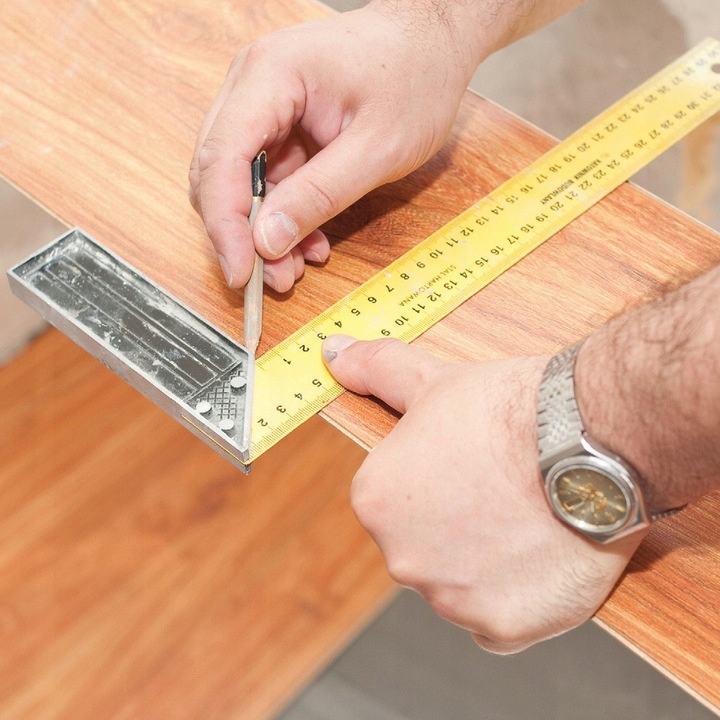 KĄTOWNIK STOLARSKI 300MM Z PODZIAŁKĄ I STOPKĄ ALUMINIOWĄ Marka TAGRED