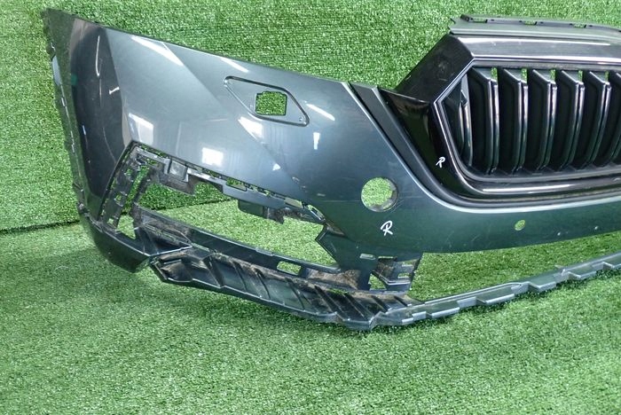 SKODA OCTAVIA IV SCOUT 19- Frontstoßstange vorne