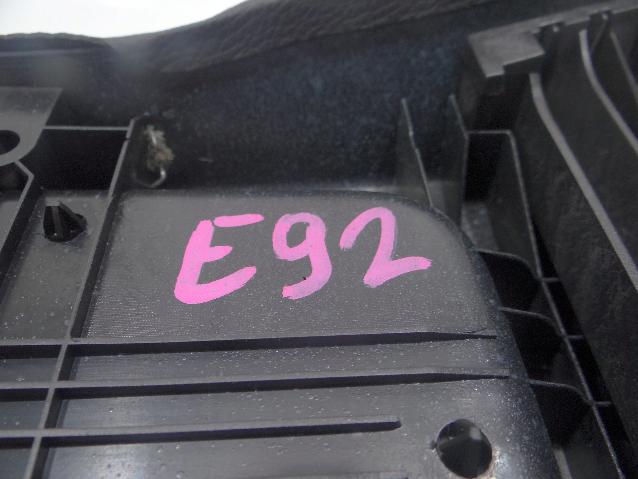 TUNEL mitte hinten heck schwarzer BMW E92 OE 6961645