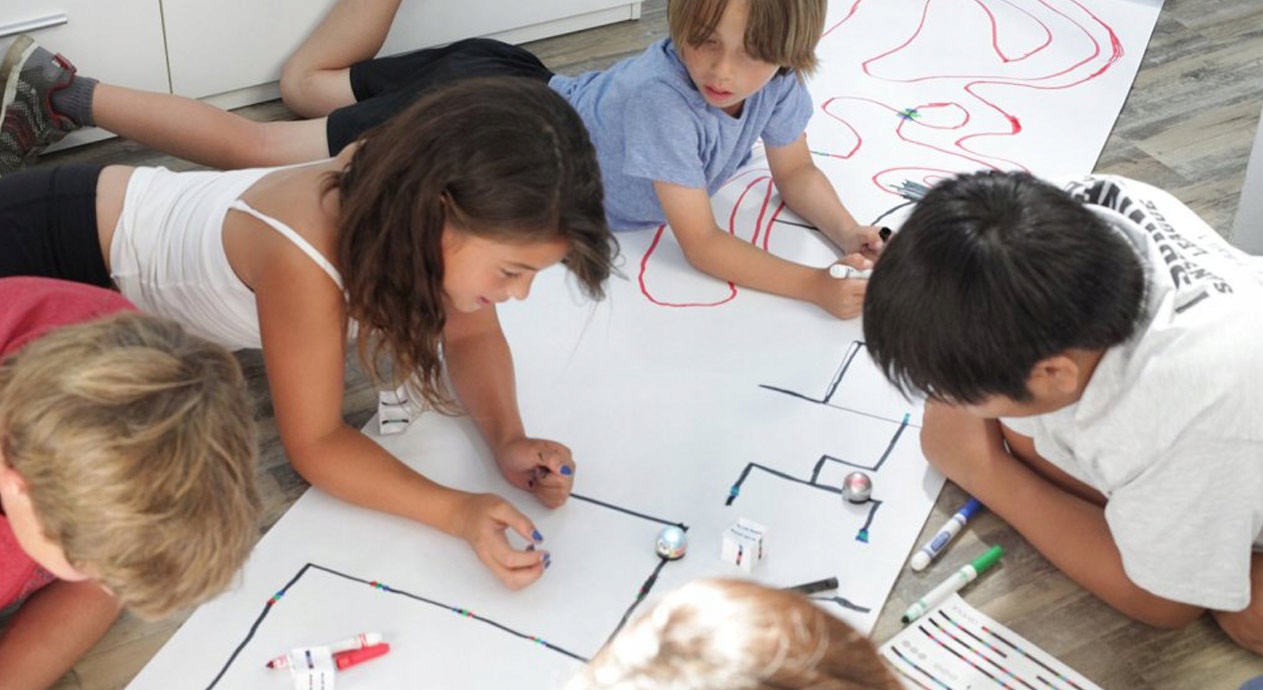 Ozobot Bit Plus +Puzzle podstawowe +Code the Globe Stan opakowania oryginalne