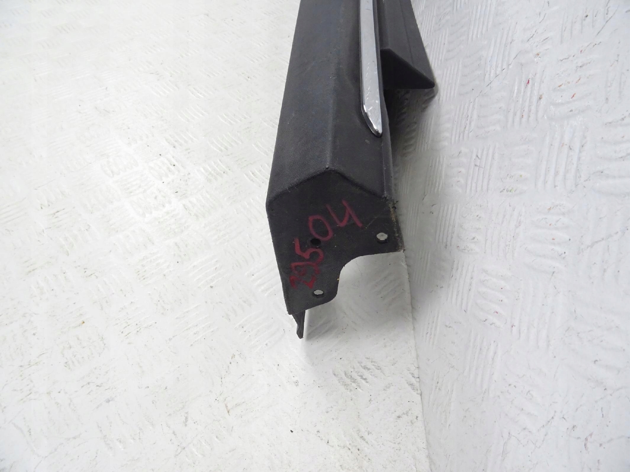 Mercedes ML 166 moulding threshold right CHROM