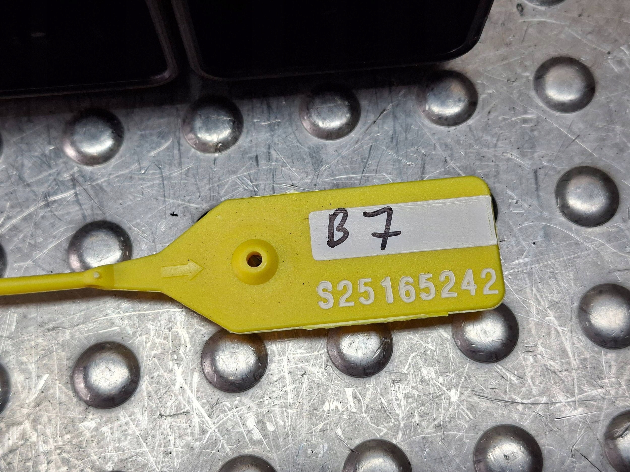 computer control unit of the engine MINI COOPER S R55 R56 R57 R60 R61 06- 1.6T