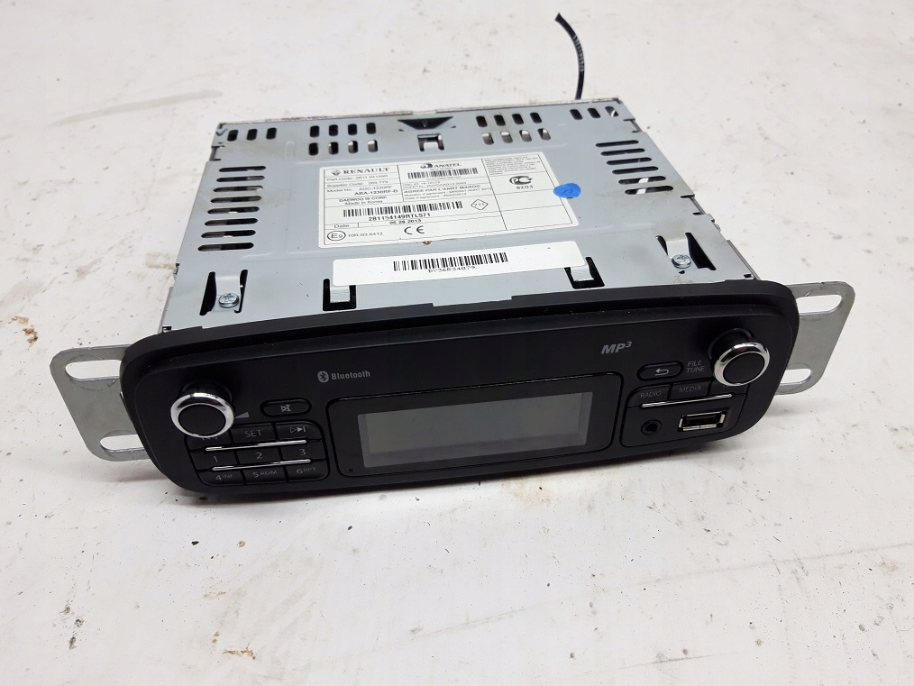 Agc 1220rf a. Штатная магнитола рено дастер 2014 года. Daewoo agc-1220rf-a. Agc 1220rf a. Agc 1220rf a.