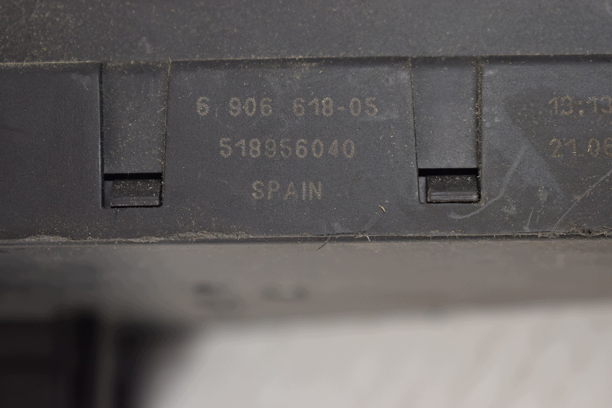 Module fusibles BMW E60 6906618 518956040