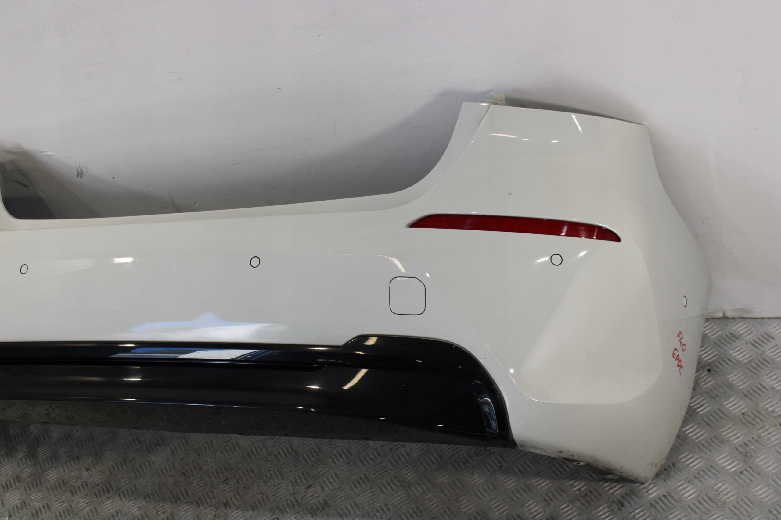 bumper rear part rear complete 6X PDC BMW 1 F40