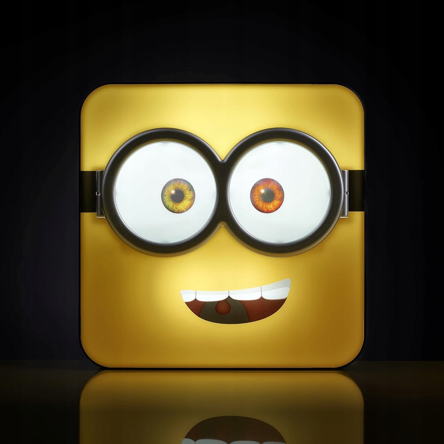 noční 3D lampa Minions Bob Led Numskull na zeď