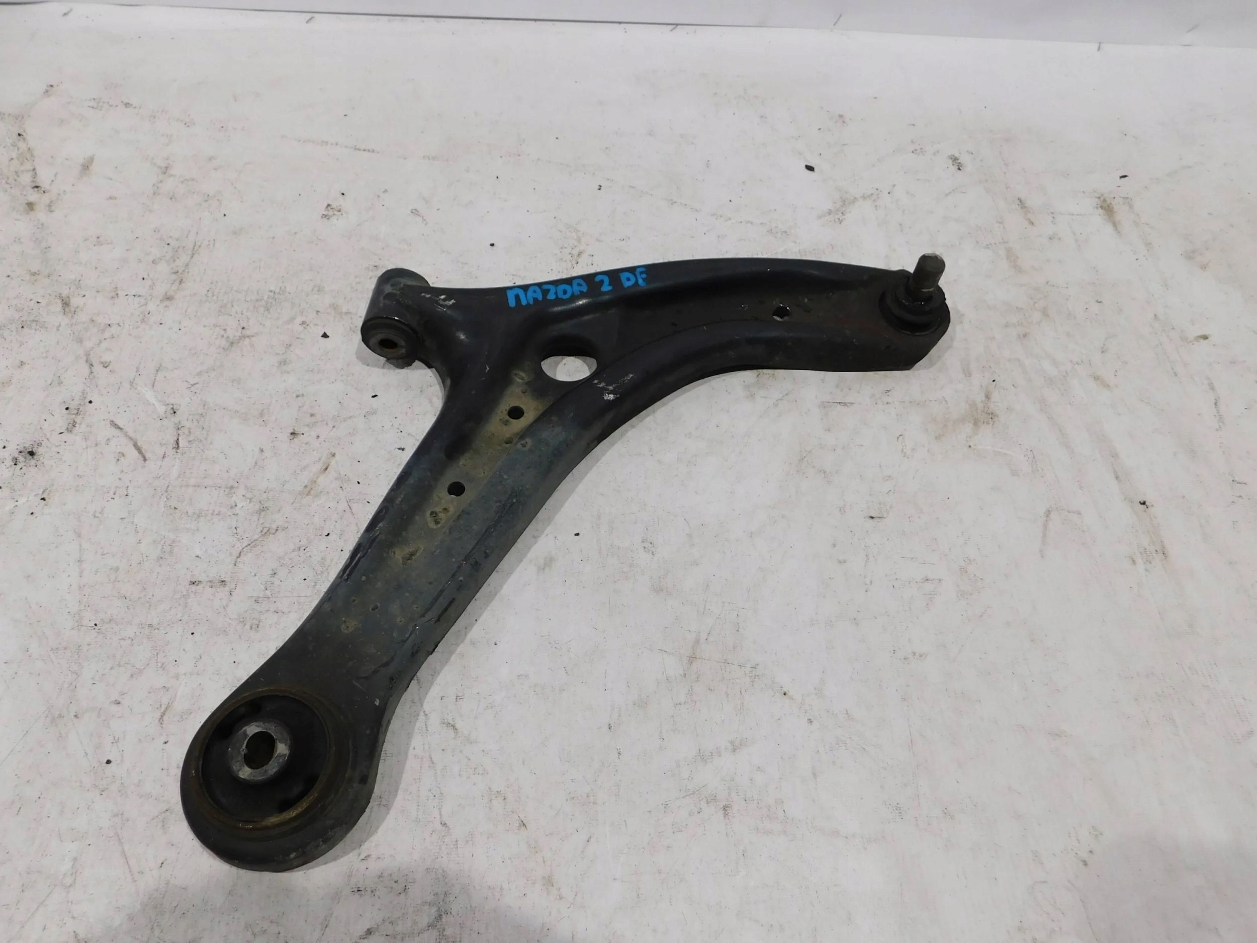 QUERLENKER VORNE RECHTS MAZDA 2 DE 07