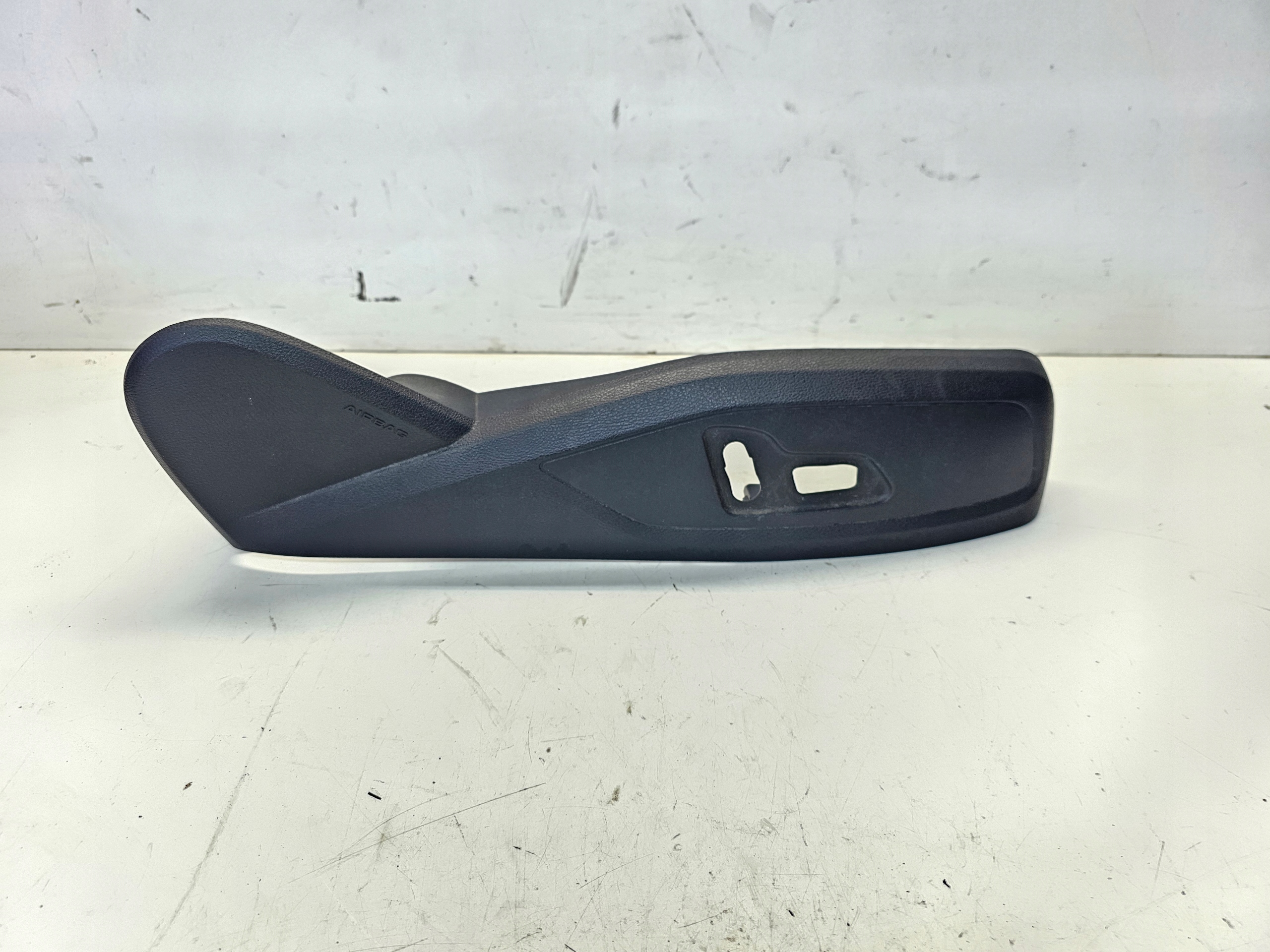 cover spoiler seat right AUDI A4 B9 8W0881326Q
