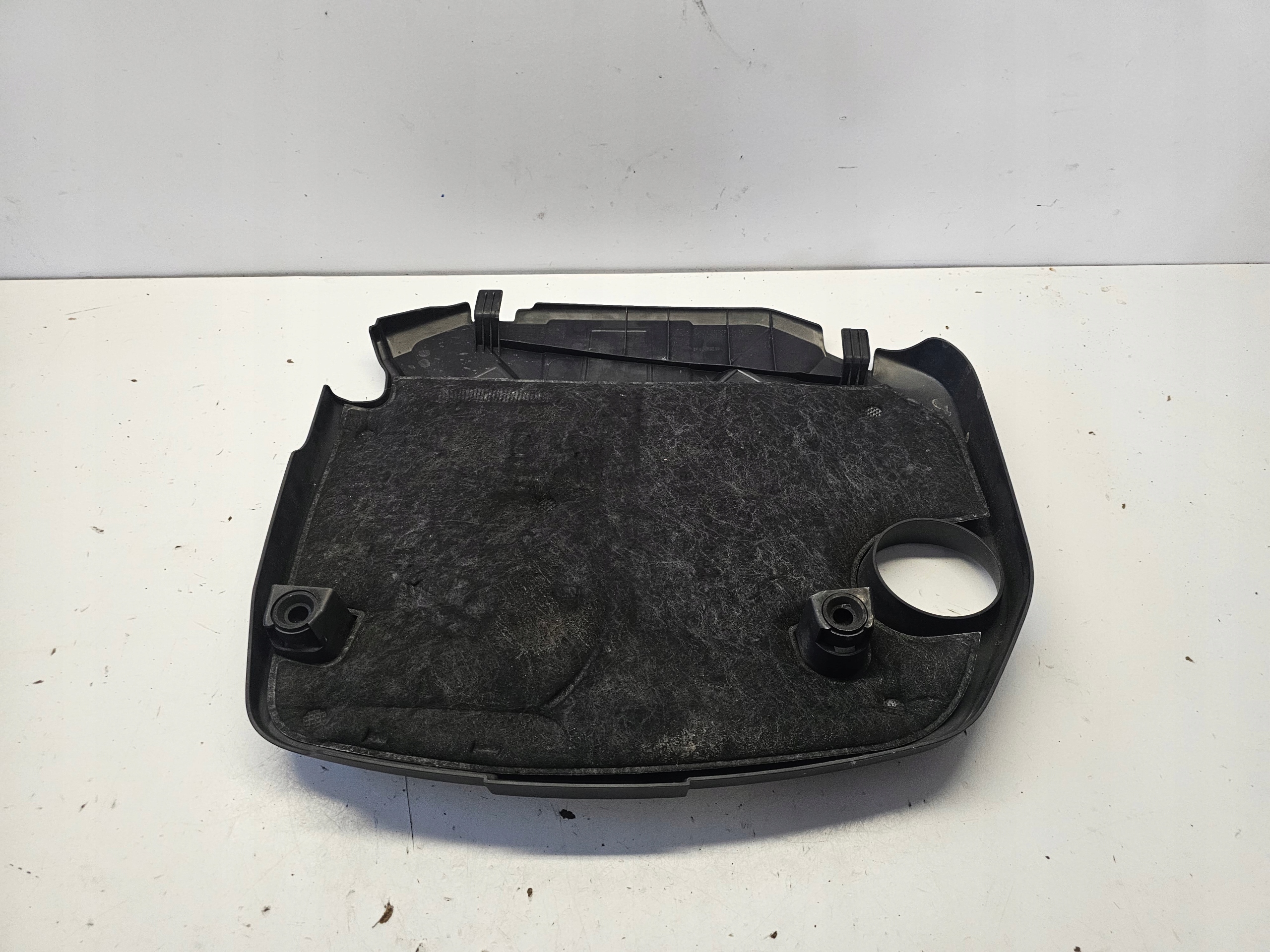 BMW F20 upper motor cover 2.0 D