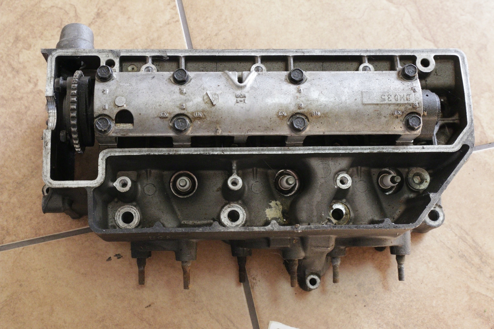 1 - Honda Goldwing GL1800 ліва графітова головка 01-17