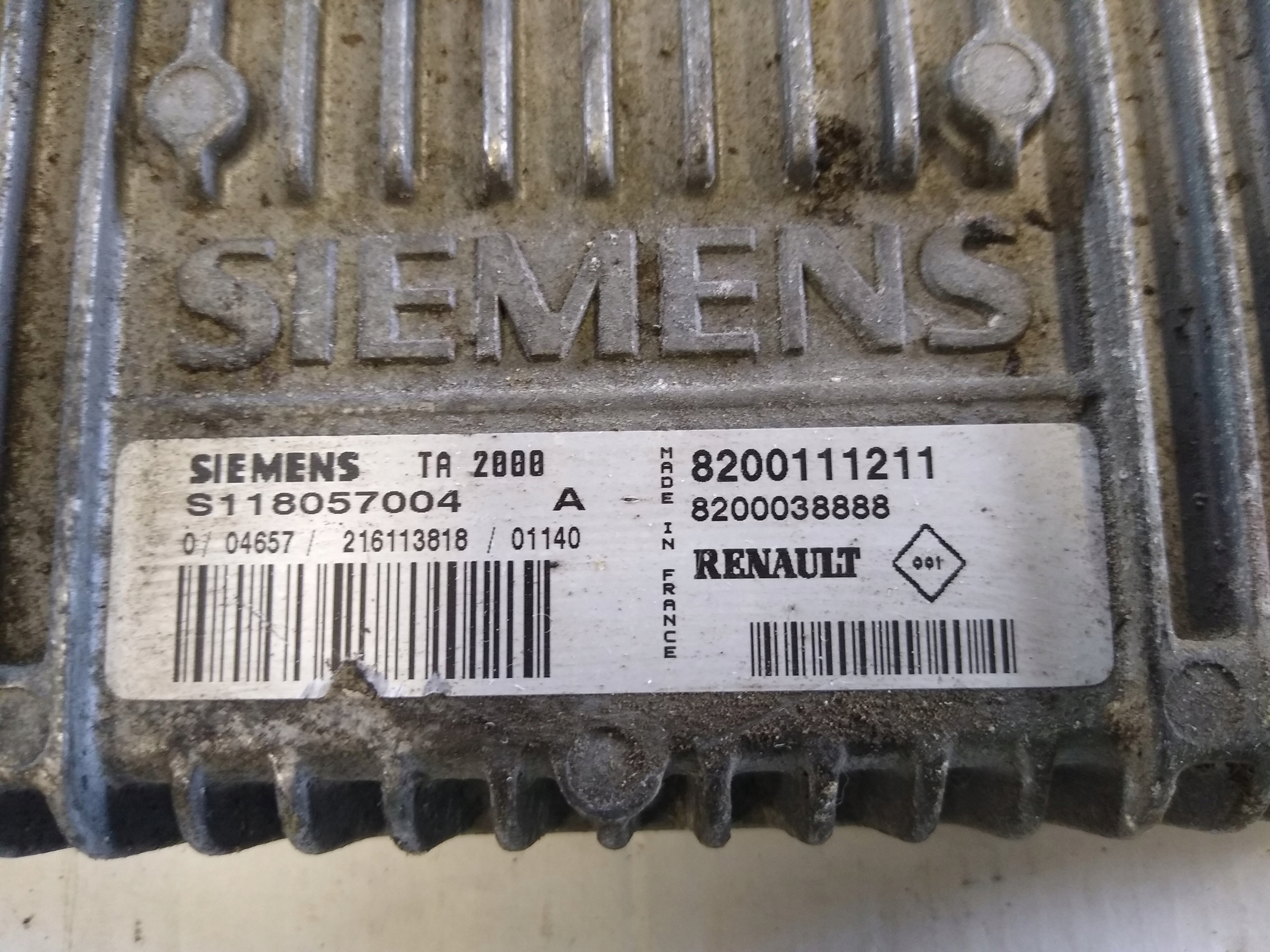 Centralina SIEMENS 8200111211 RENAULT 2,2 DCI