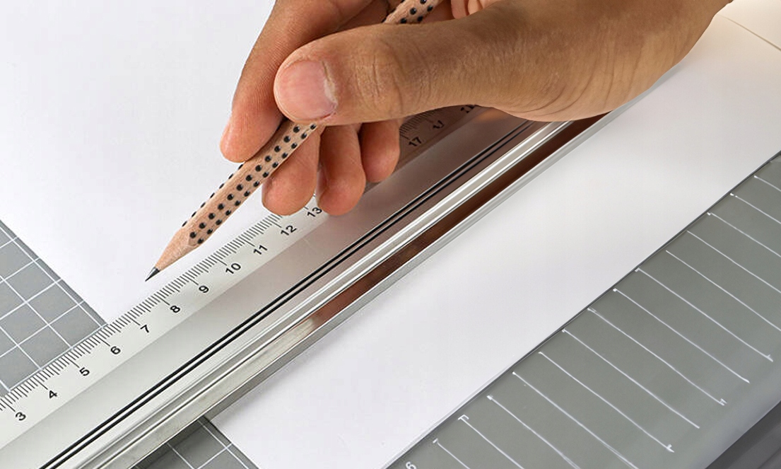 WARSZTATOWA LINIJKA METALOWA ALUMINOWA 100 CM 1M WARSZTATOWA DO ZAWIESZENIA EAN (GTIN) 9556452005076