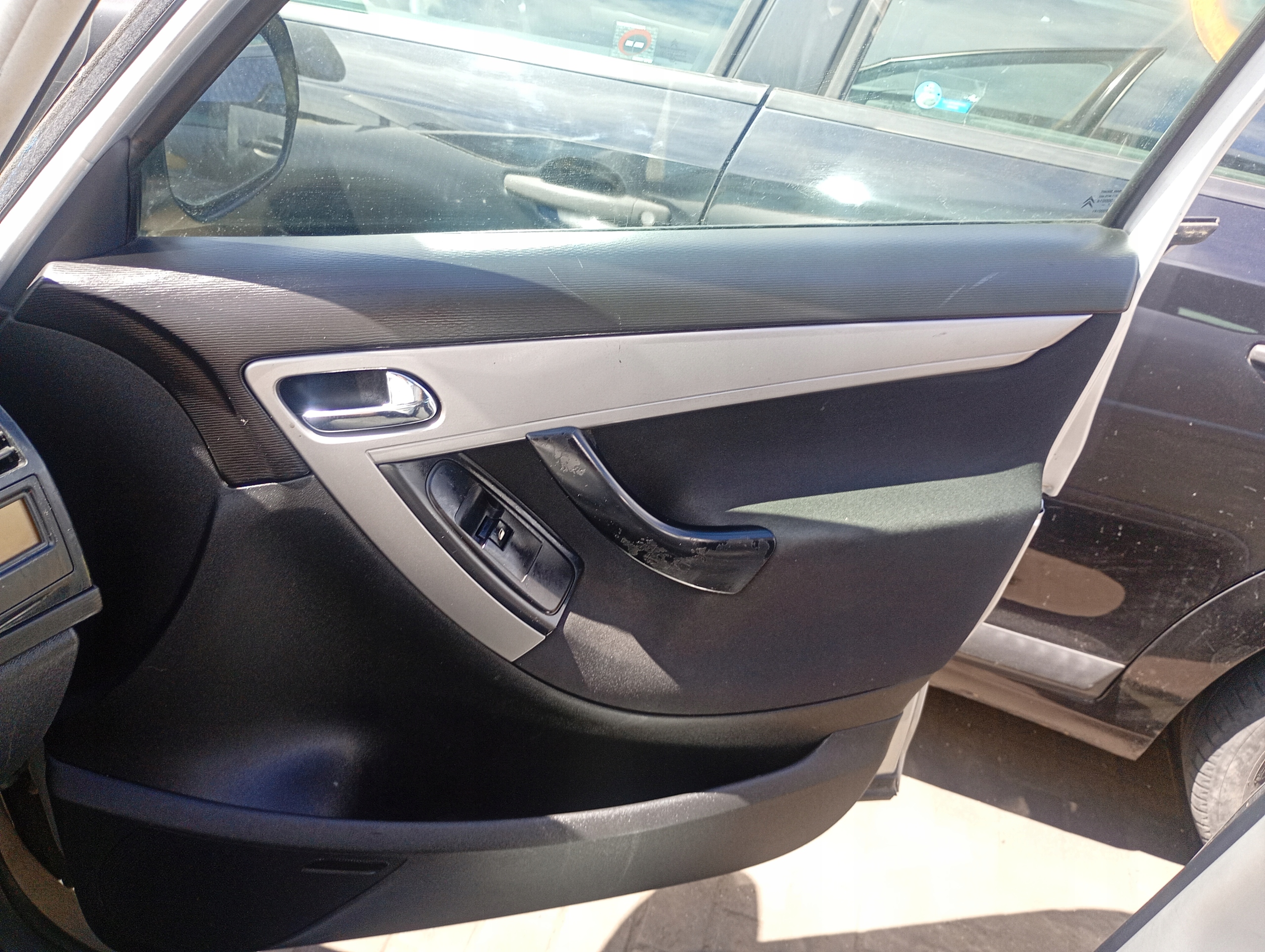 upholstery side right front Citroen C4 Picasso FL 07-13