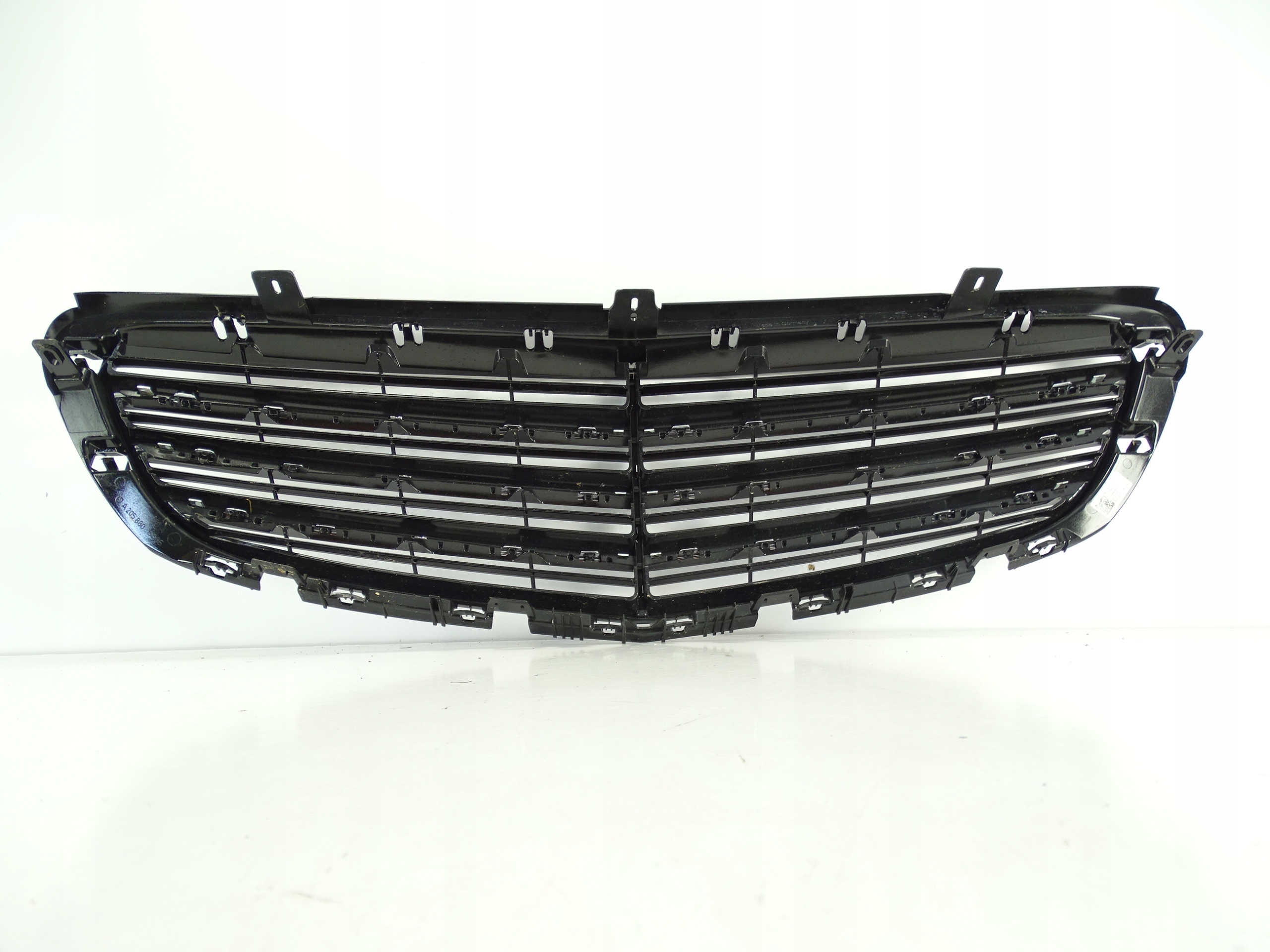 решетка радиатора MERCEDES W205 оригинал