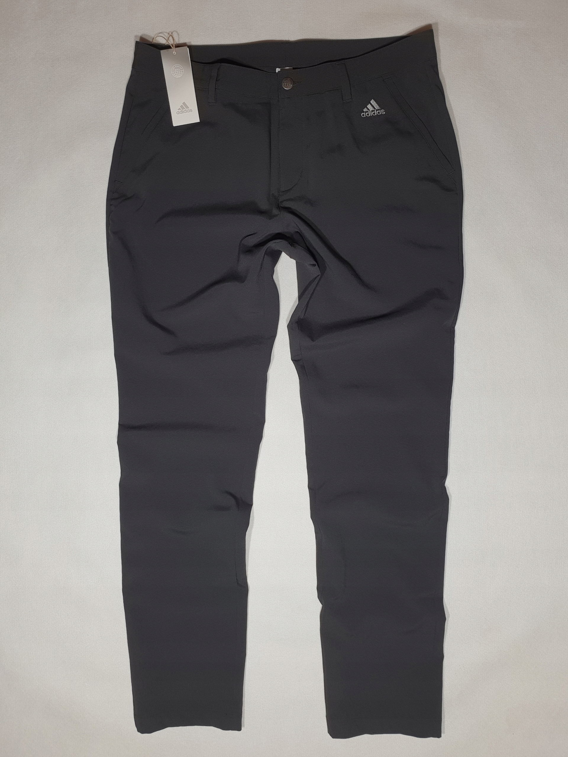 ADIDAS čierne nohavice chino tech pant W32L32 86cm