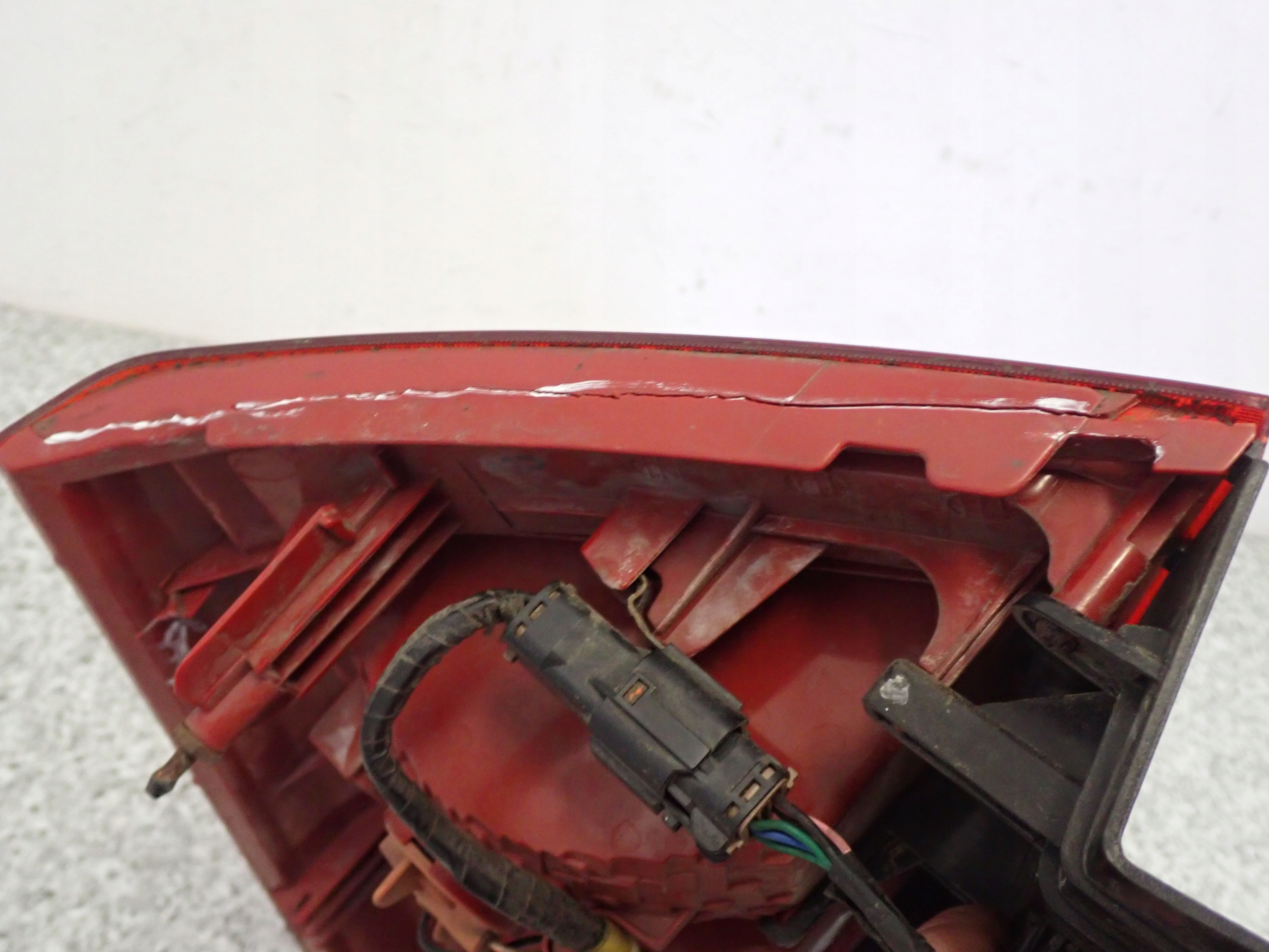 kia CARENS III 06- фонарь левый европа