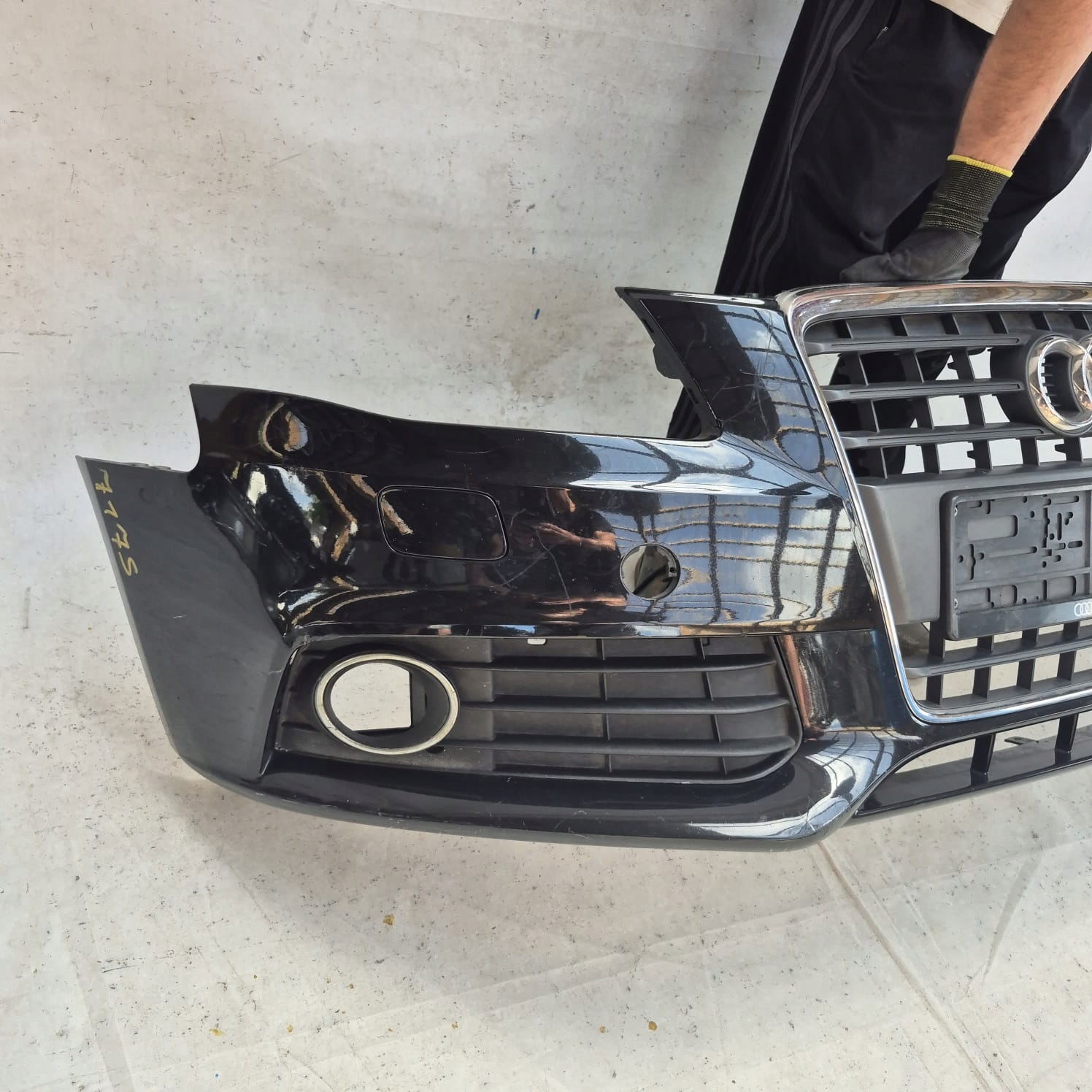 AUDI A4 B8 8K0 07-11 bumper front front PDC SPR 8K0807437A