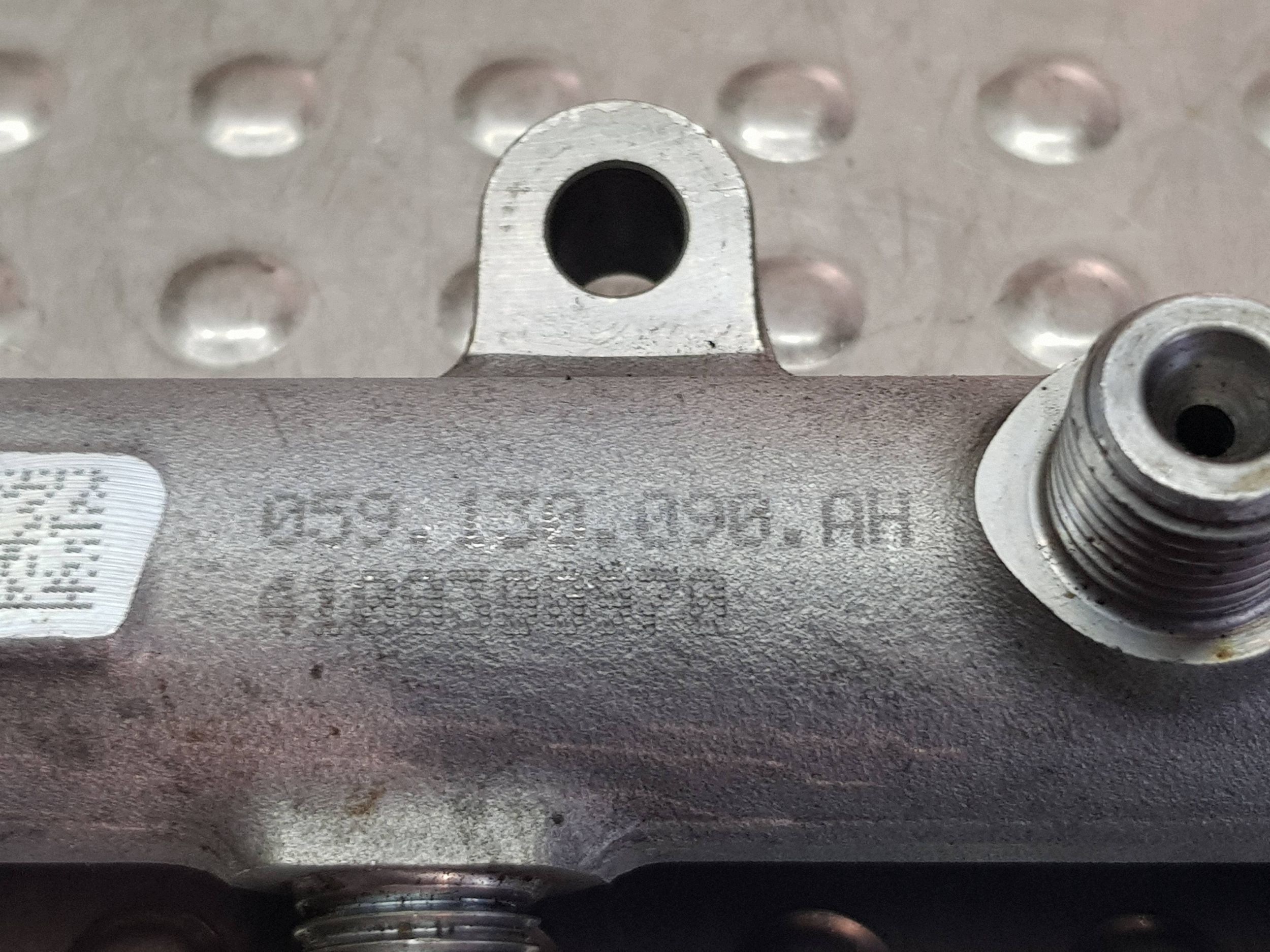 kraftstoffverteiler einspritzleiste rechts sensor 059130090AH AUDI A4 B8 A5 8T A6 C6 3.0 TDI