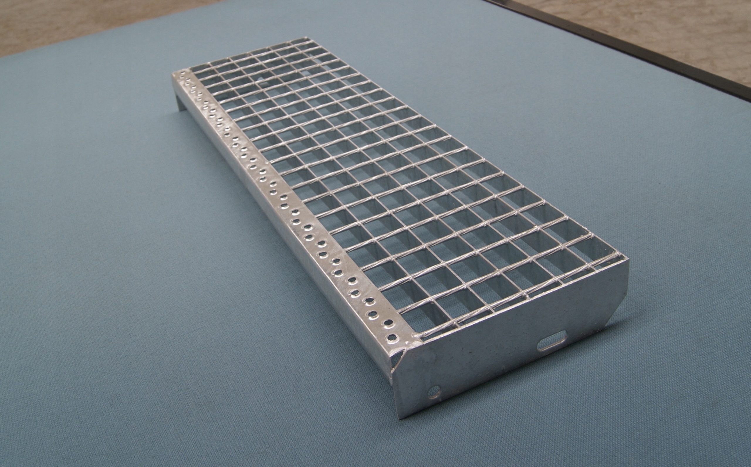 STOPNIE METALOWE KRATY WEMA TREPY 1000 x 270 30x3