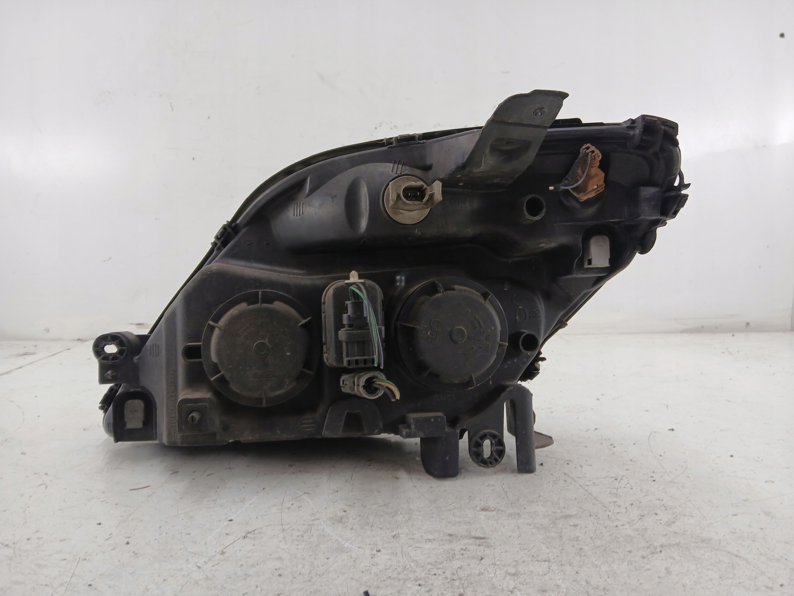 RENAULT SCENIC and LIFT light right front