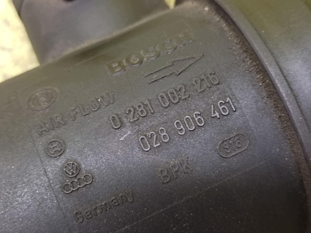AUDI A4 B5 luftmassenmesser 0281002216