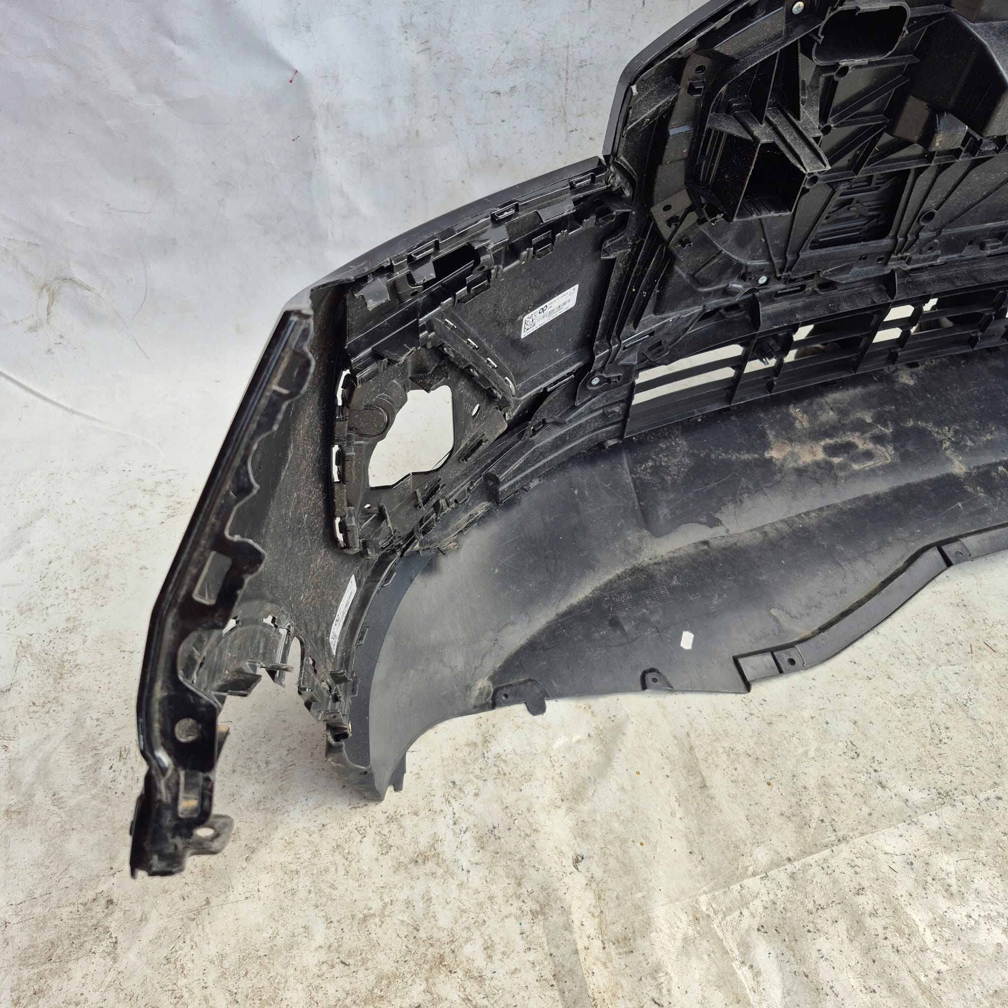 AUDI Q4 E-TRON 89A 21-> bumper front front PDC